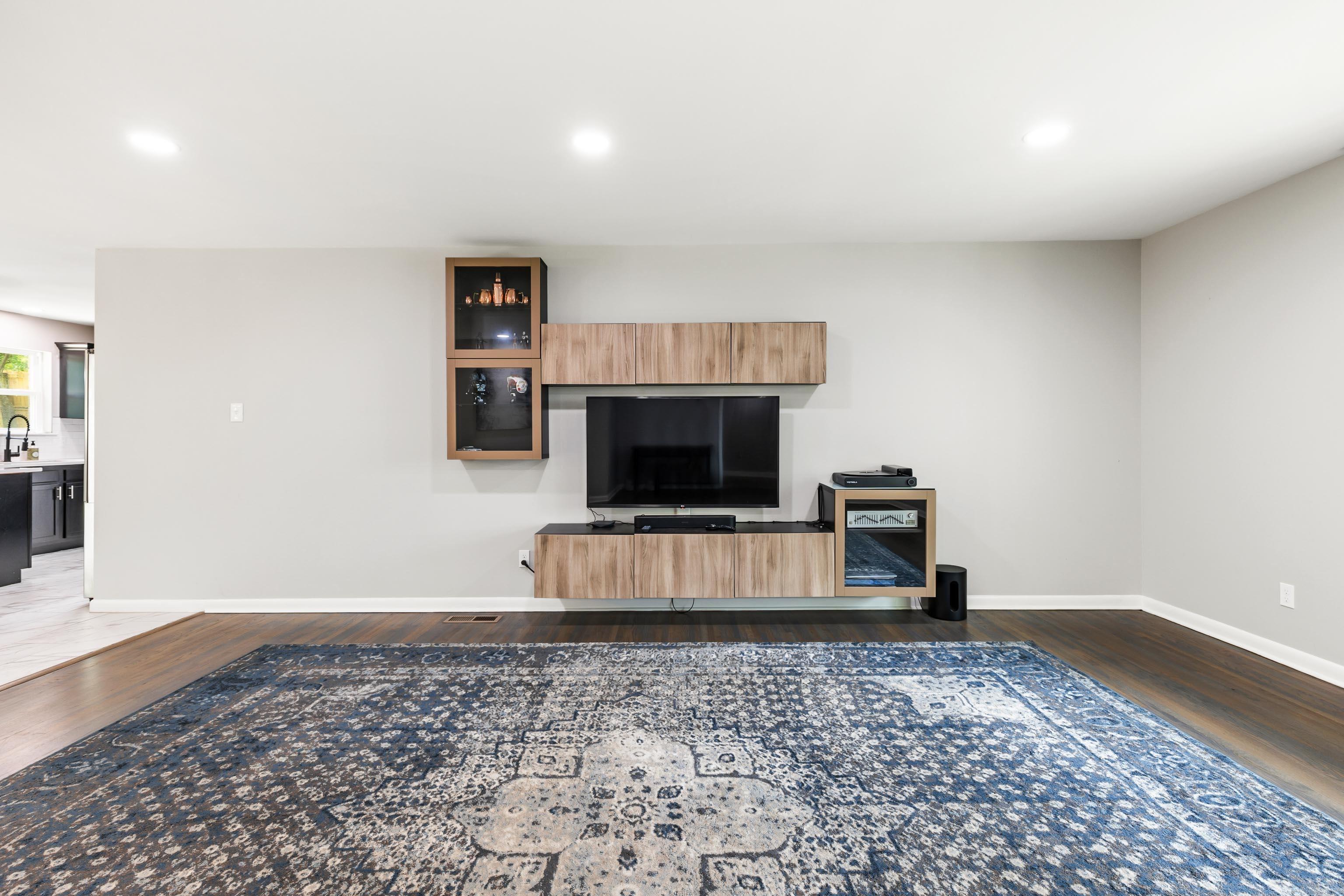 LEAWOOD HEIGHTS - Residential