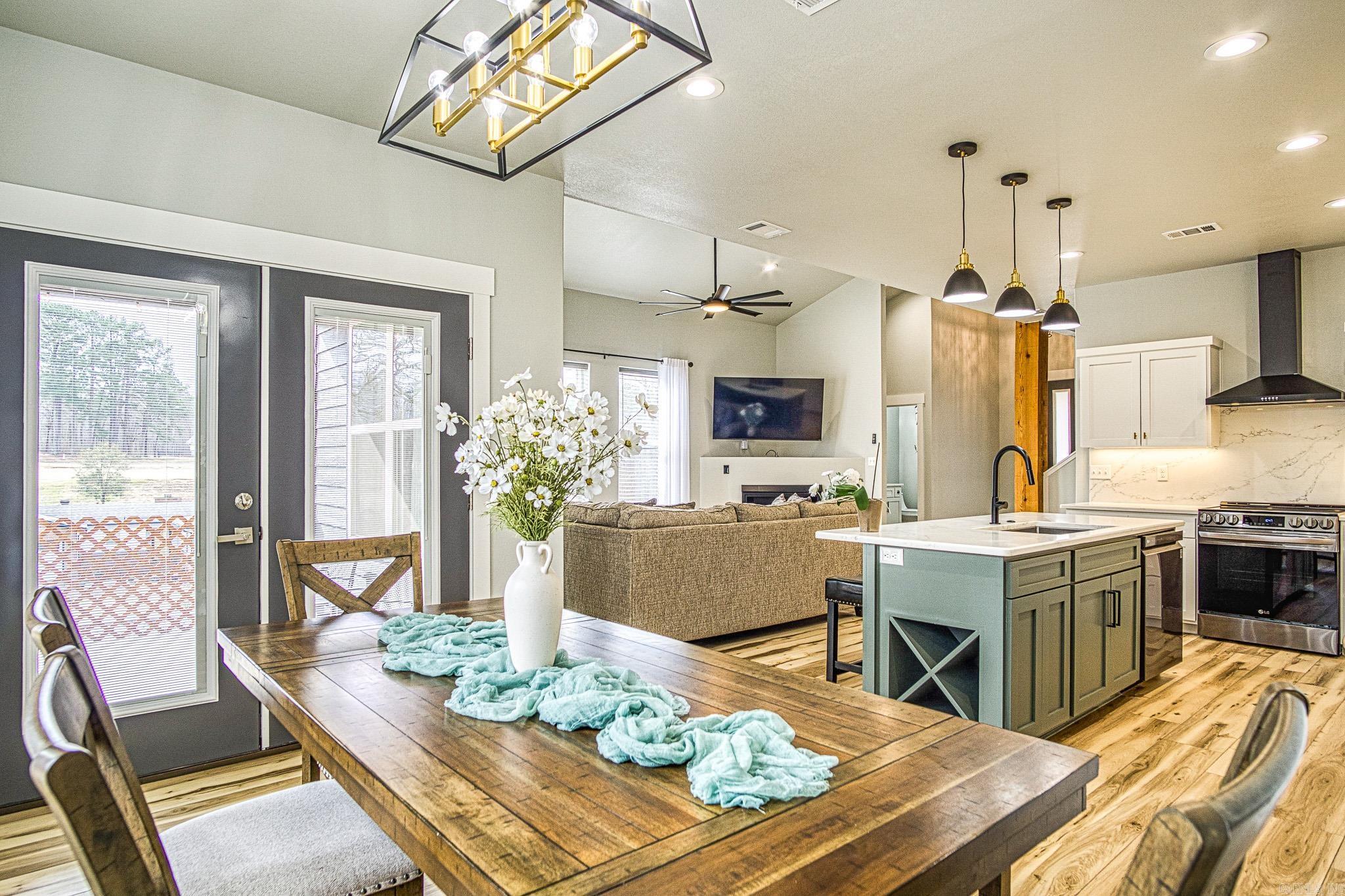 DIAMONDHEAD - Residential