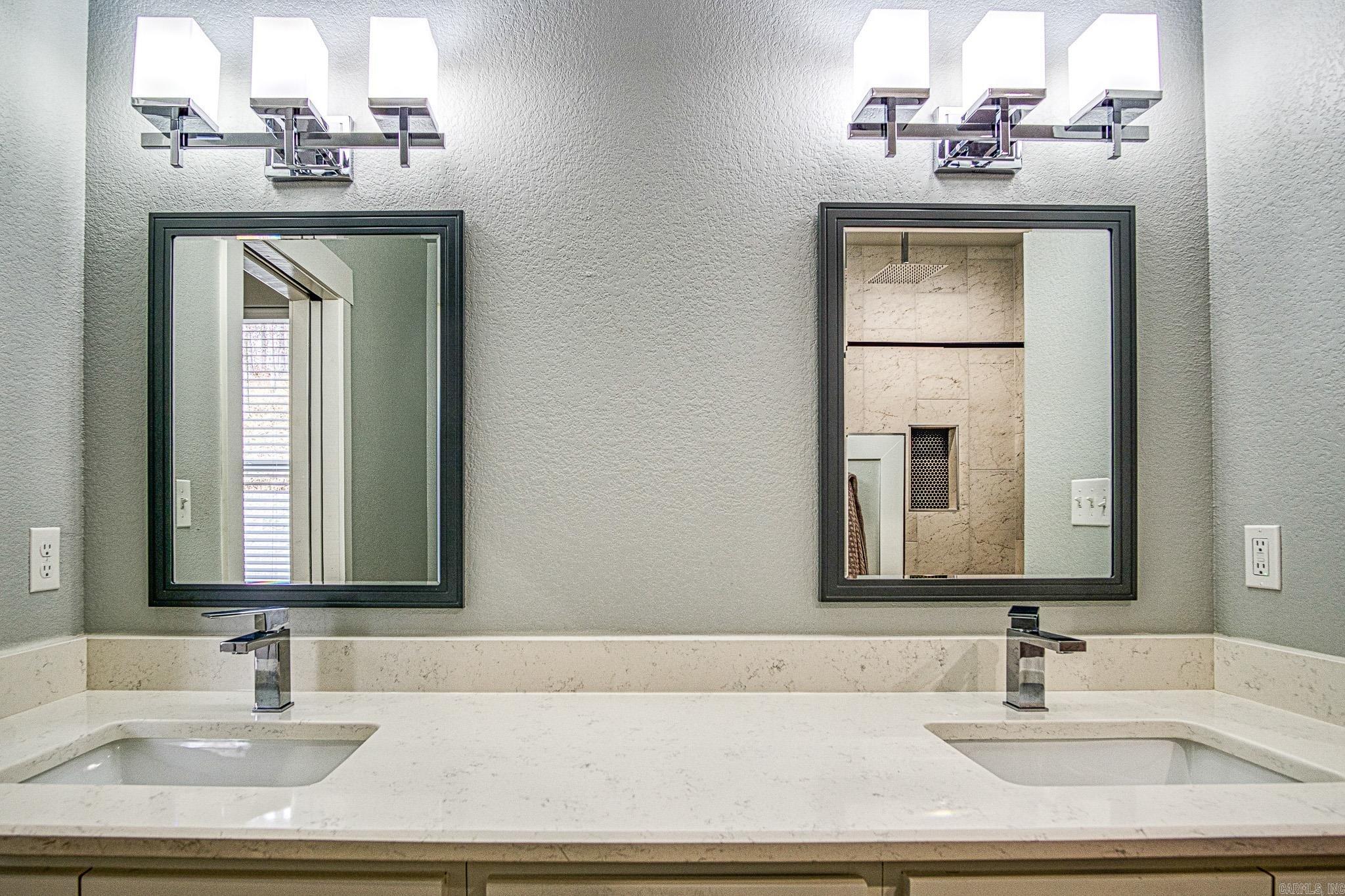 DIAMONDHEAD - Residential
