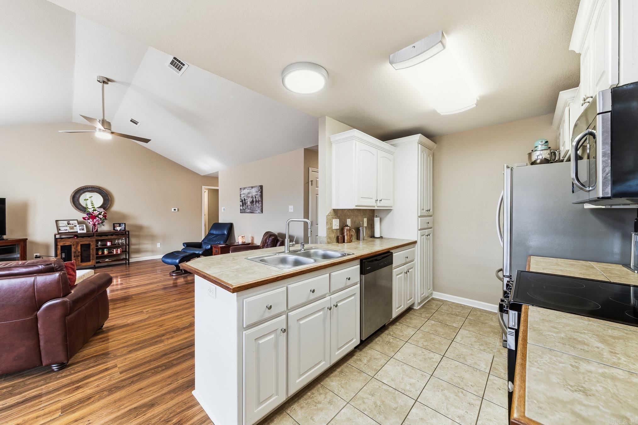 BRYSON ESTATES - Residential