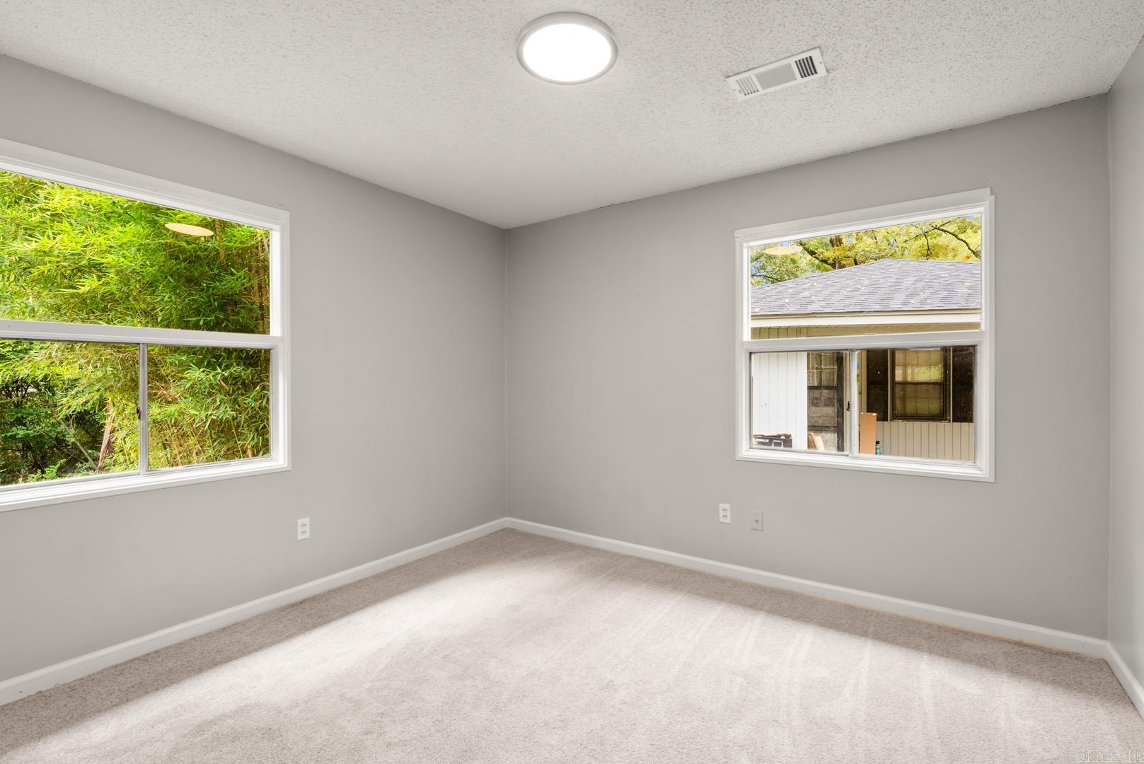 MEADOWCLIFF - Residential