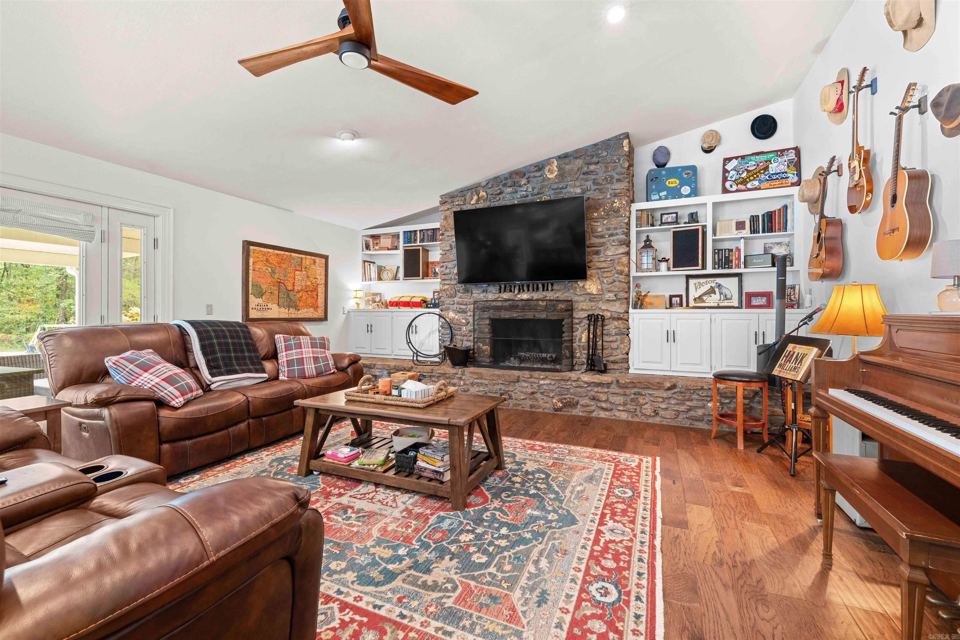 WEST POINT - Residential
