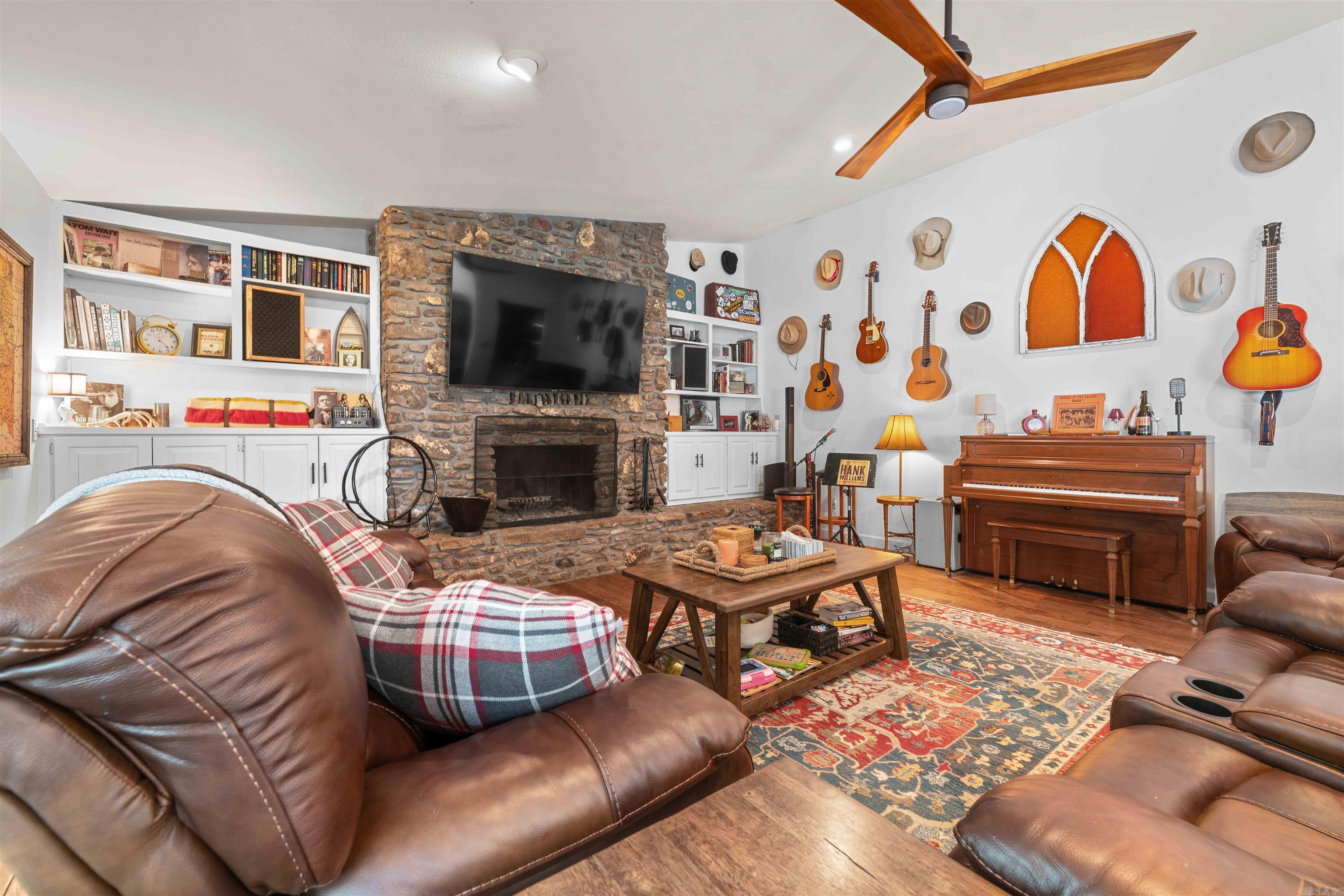 WEST POINT - Residential