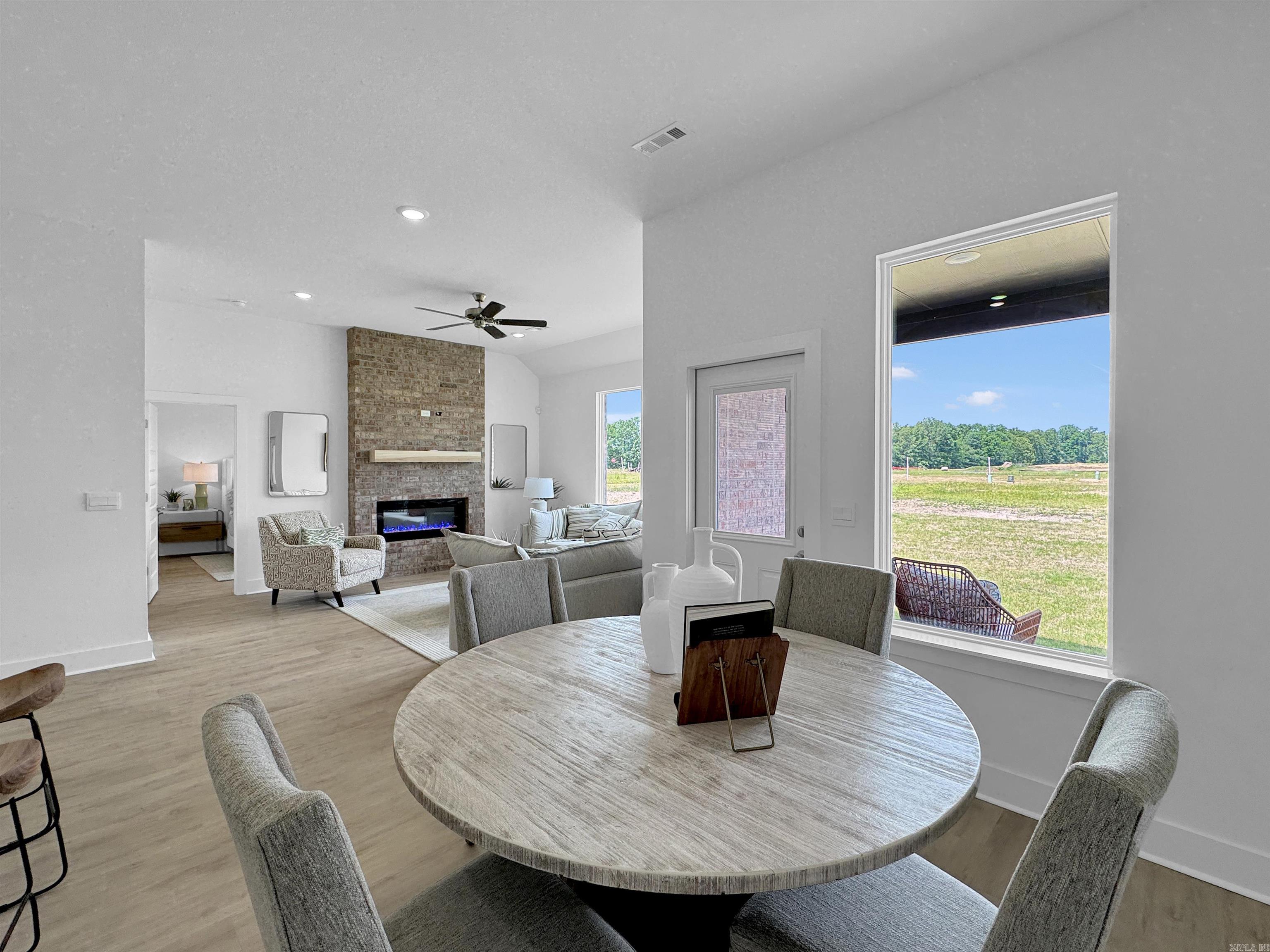 THE RESERVE AT COUNTRY CLUB PHAS - Residential