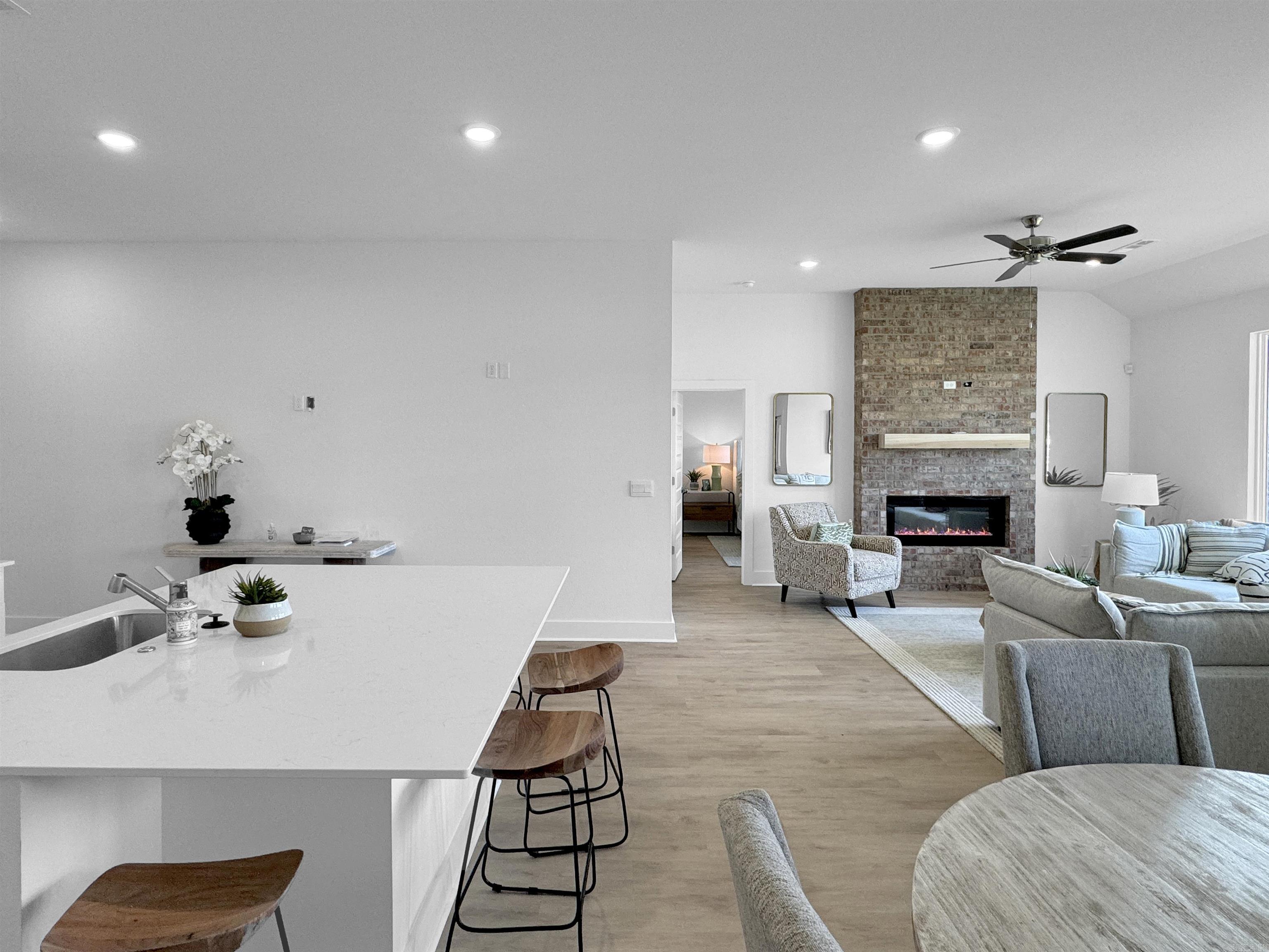 THE RESERVE AT COUNTRY CLUB PHAS - Residential