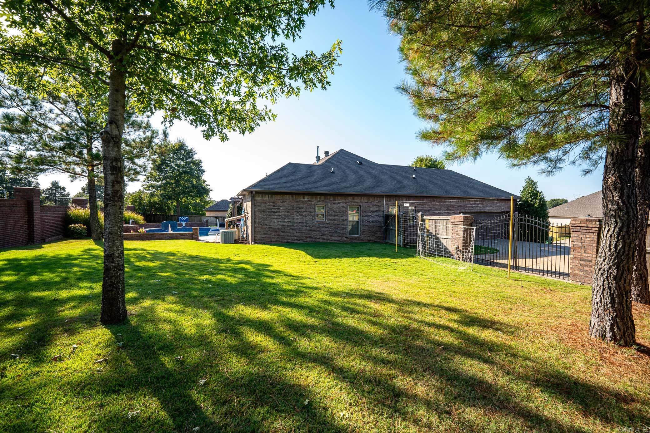 CHAPEL CREEK - Residential