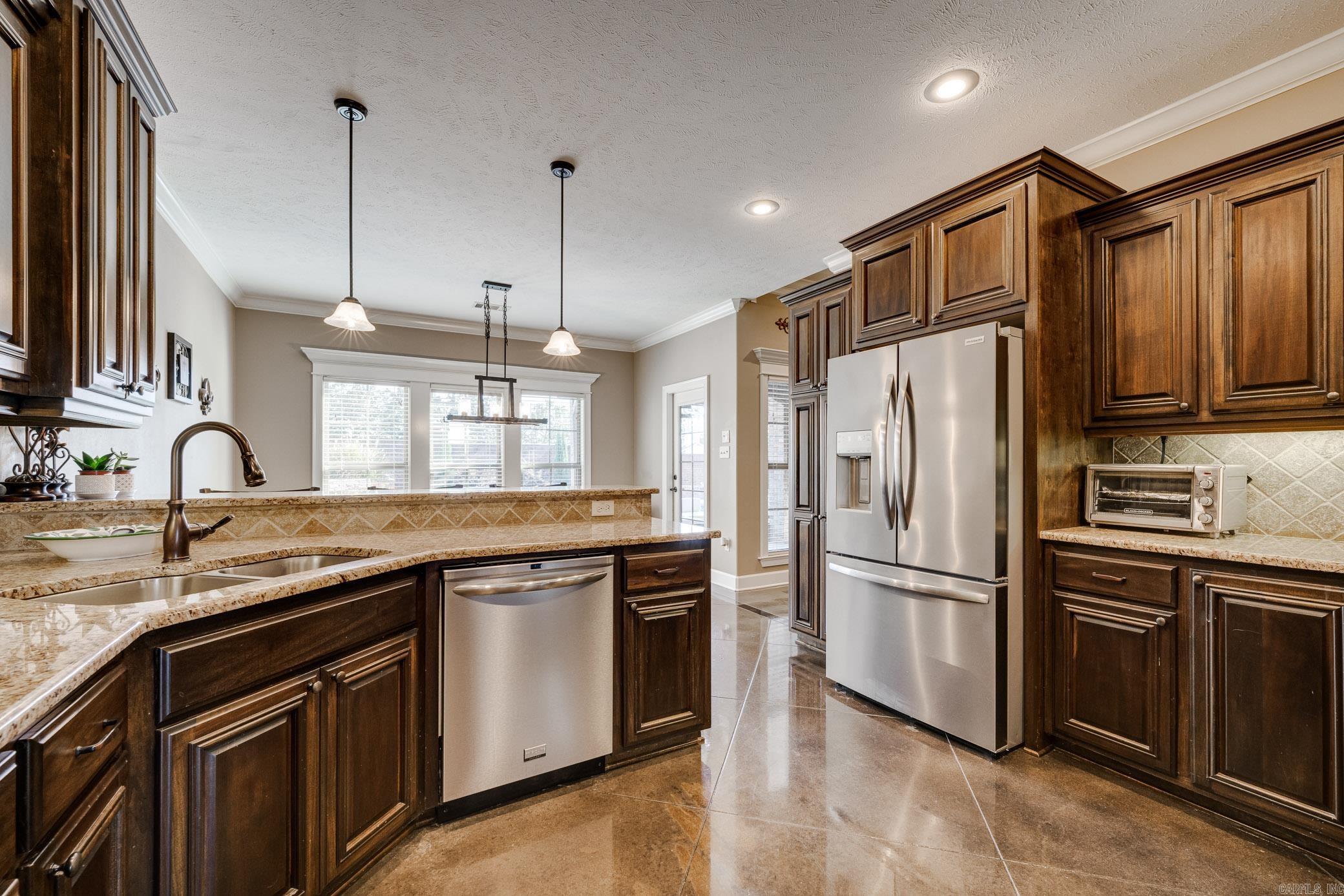 CHAPEL CREEK - Residential