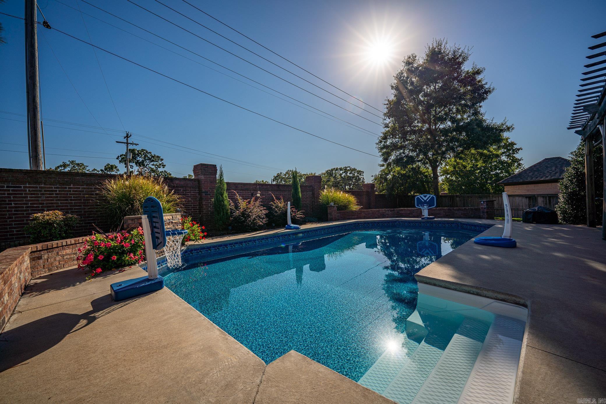 CHAPEL CREEK - Residential
