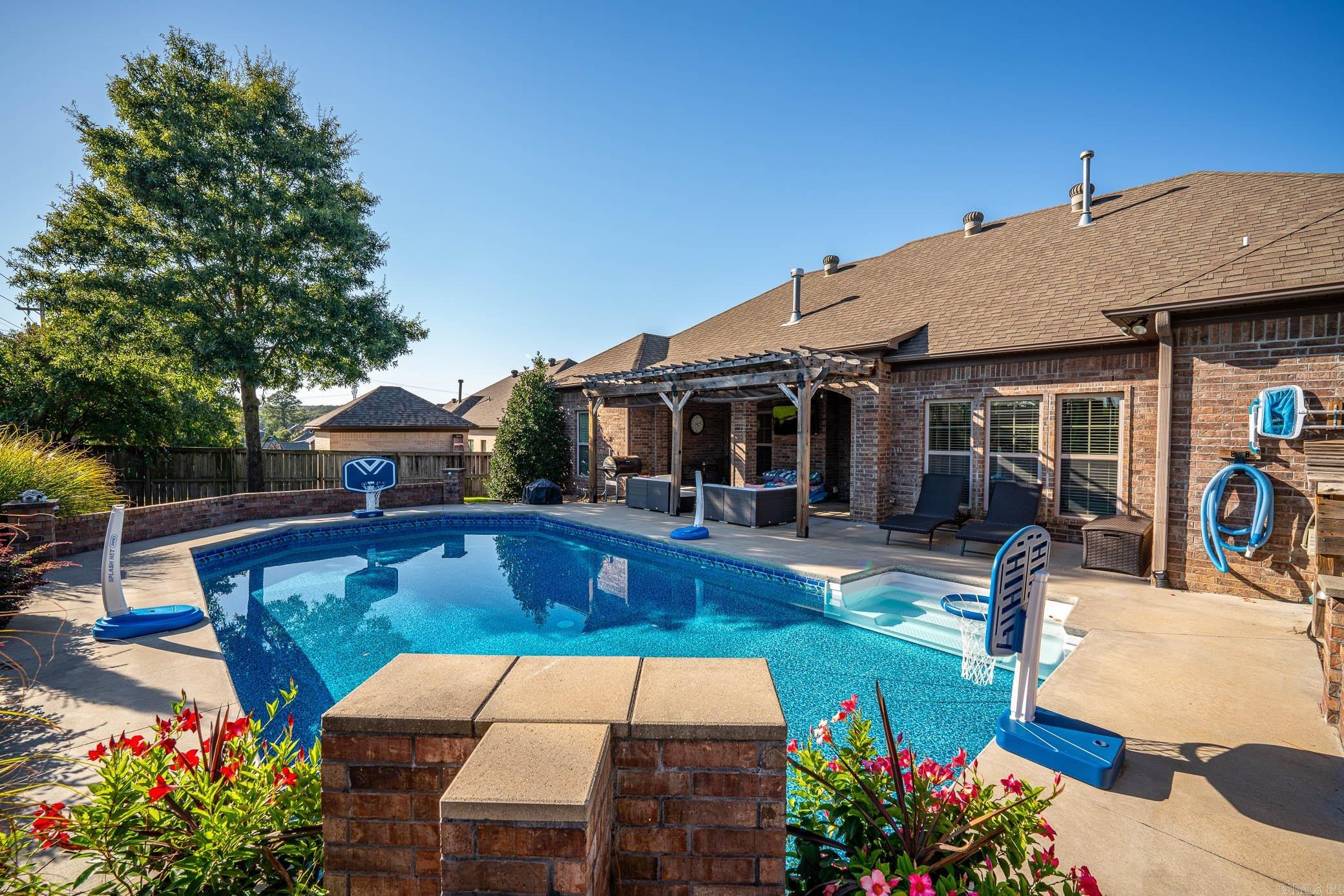 CHAPEL CREEK - Residential