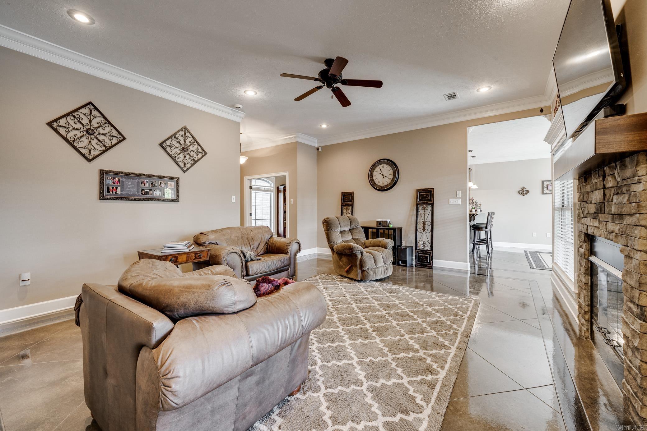 CHAPEL CREEK - Residential