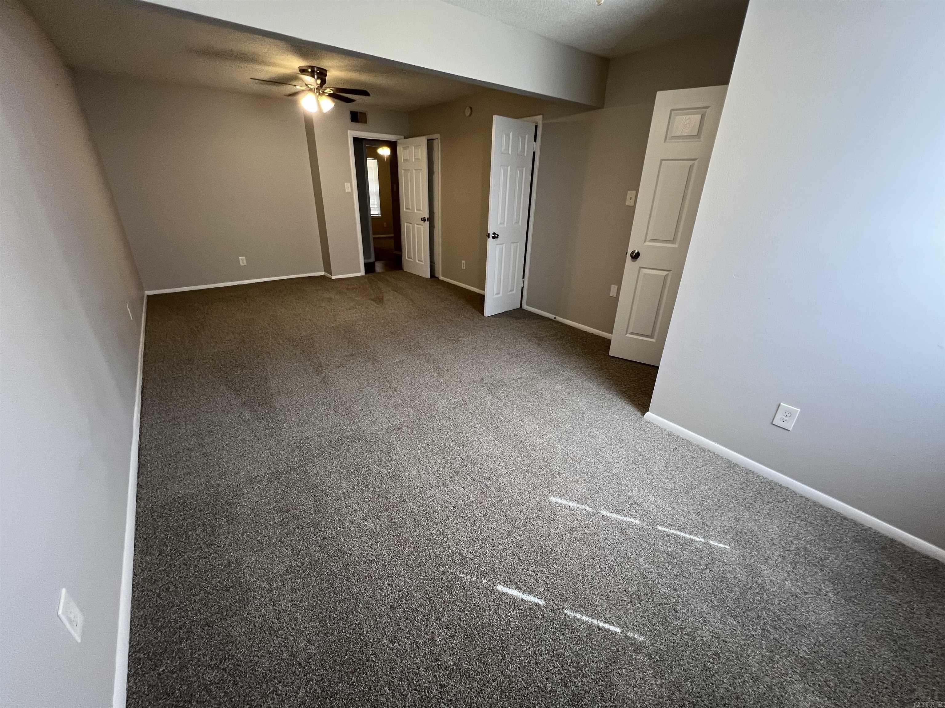 COUNTRY WOOD - Residential