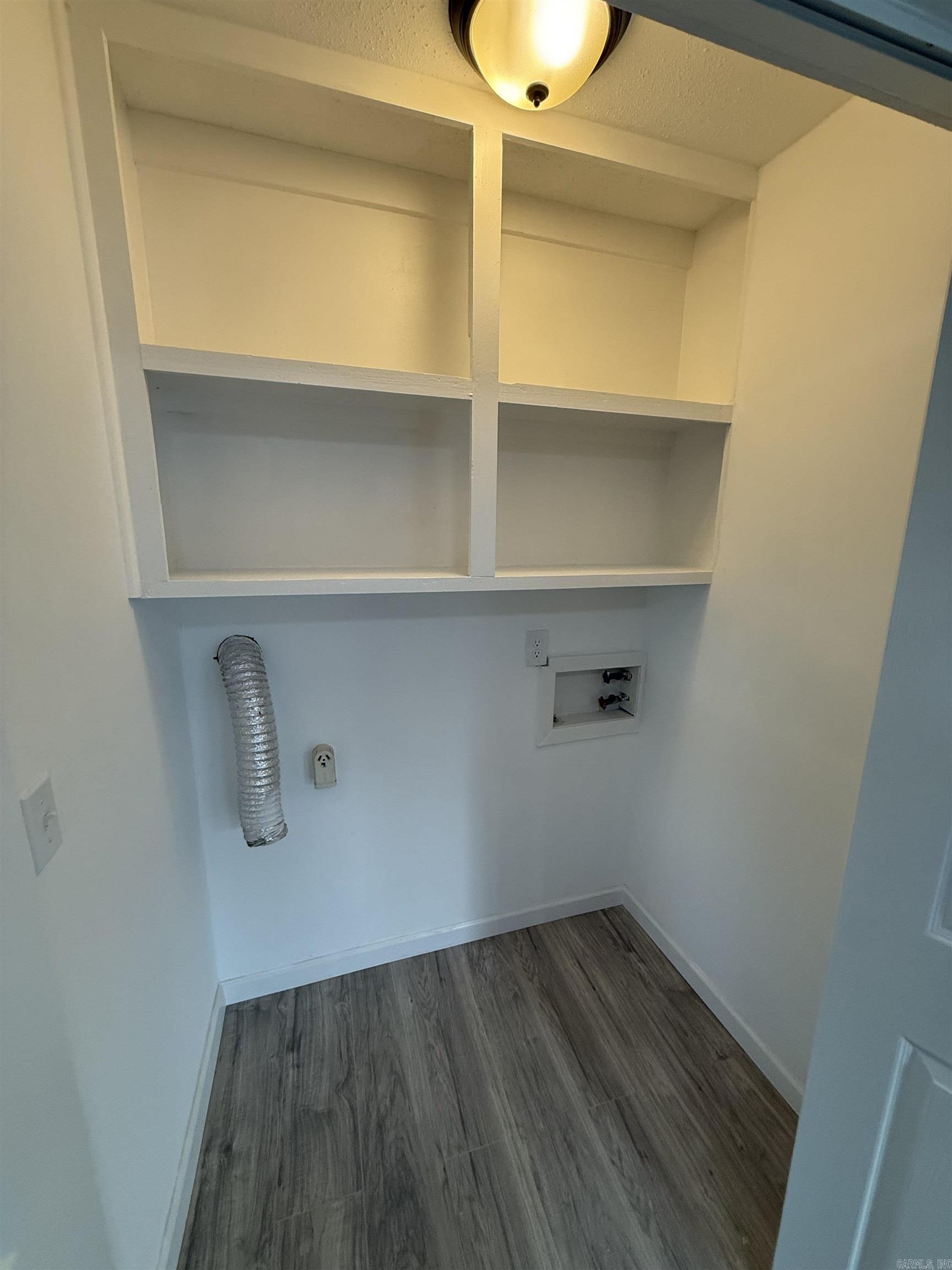 COUNTRY CLUB TERRACE - Residential