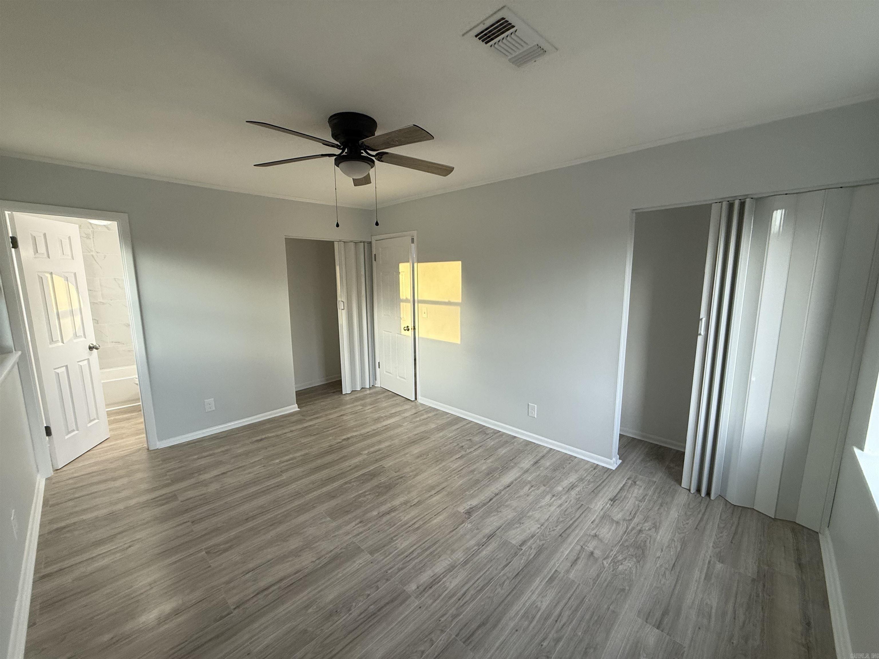 COUNTRY CLUB TERRACE - Residential