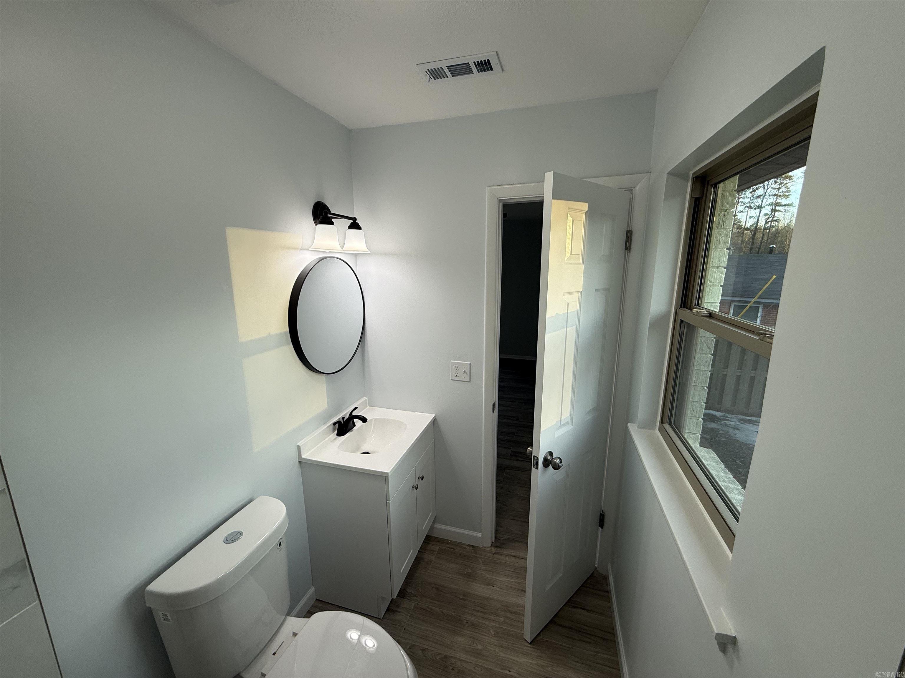 COUNTRY CLUB TERRACE - Residential