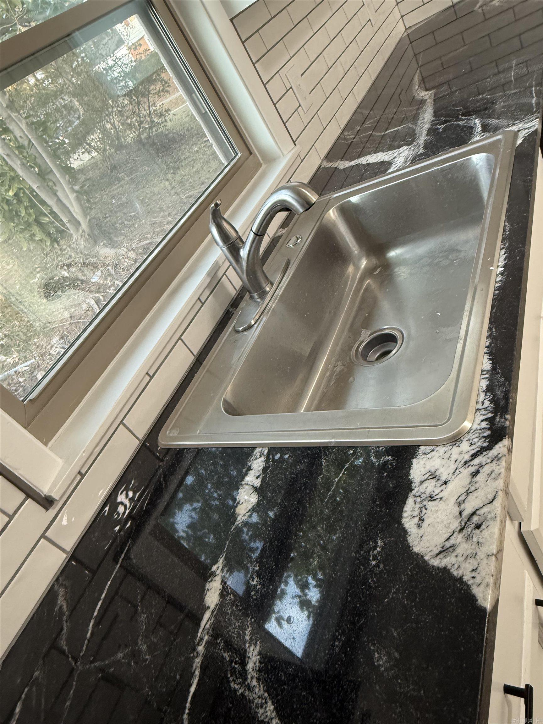 COUNTRY CLUB TERRACE - Residential