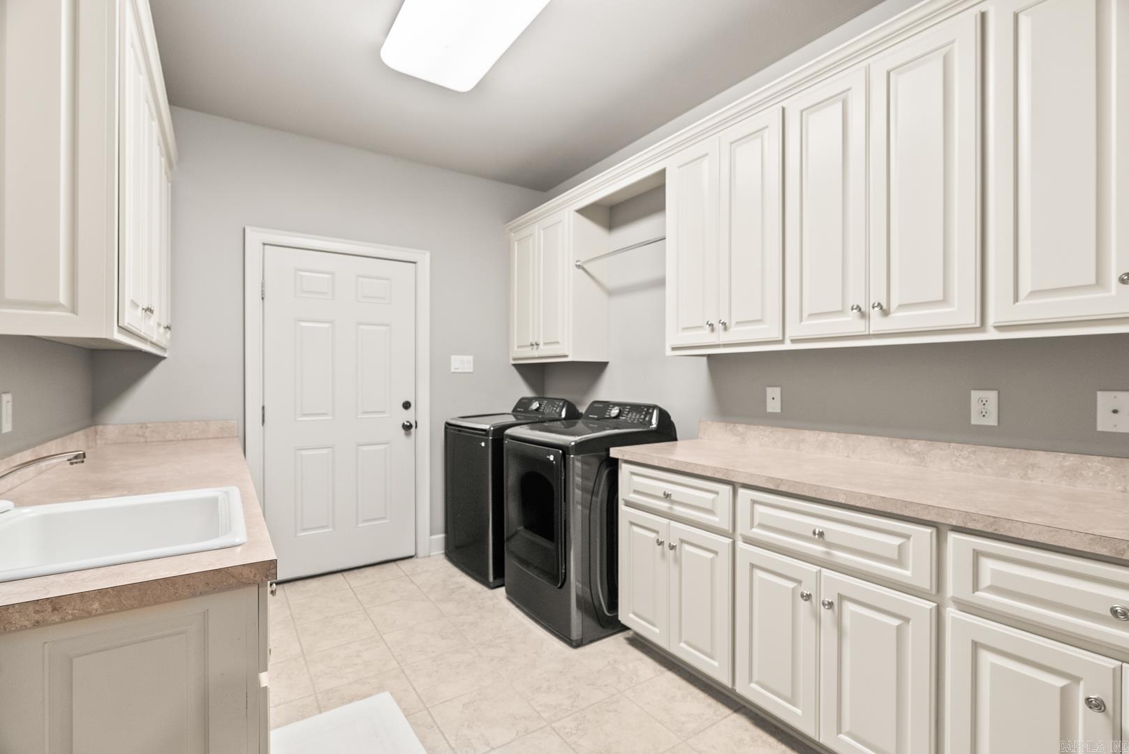DEER MEADOW - Residential