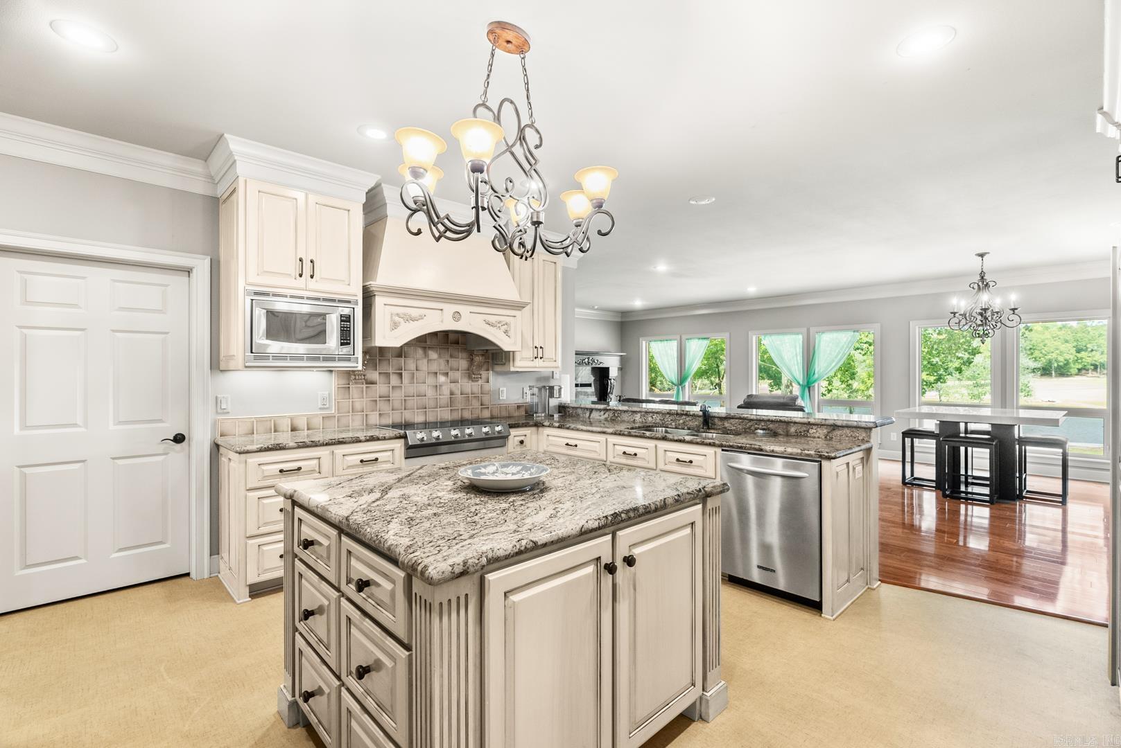DEER MEADOW - Residential