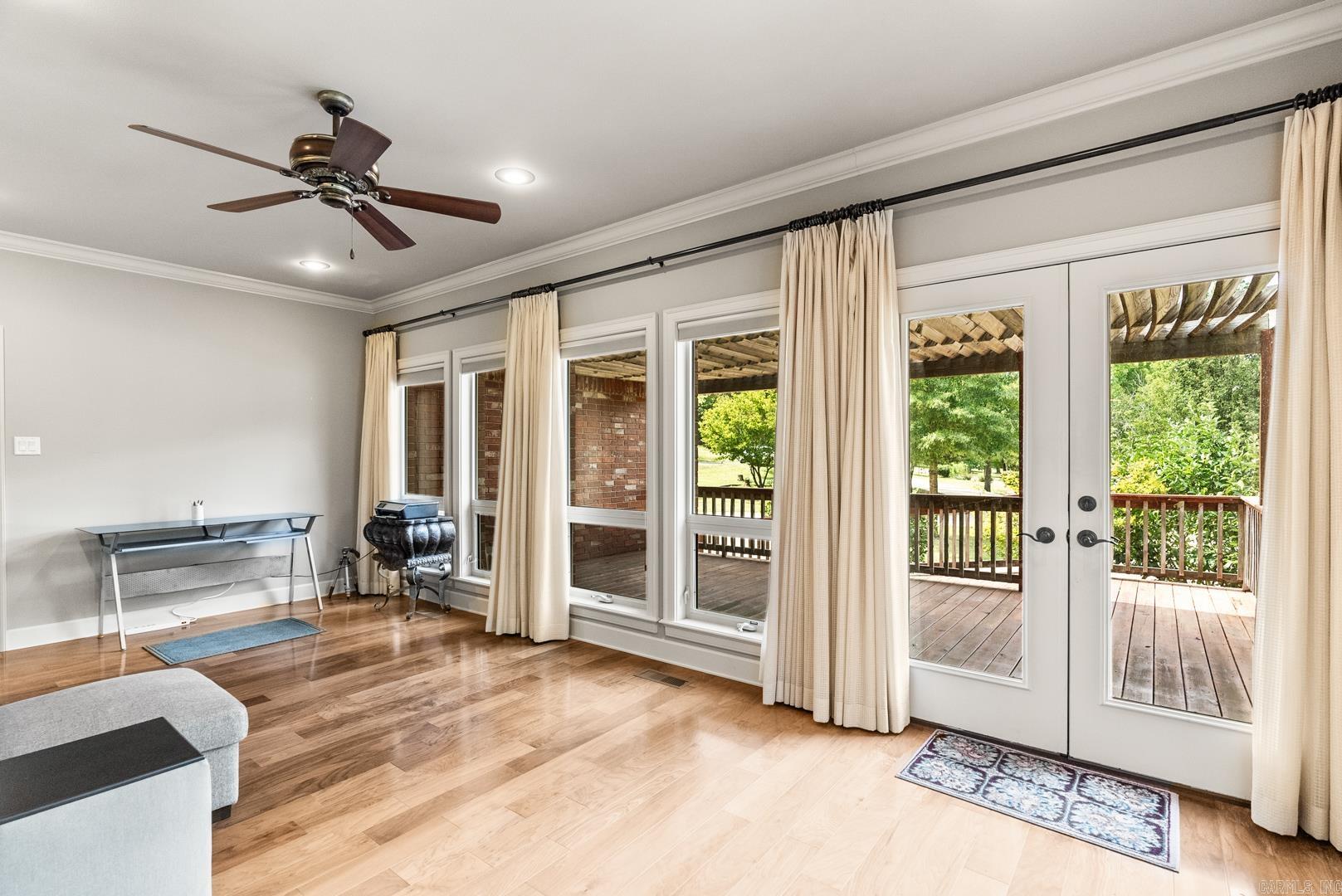 DEER MEADOW - Residential