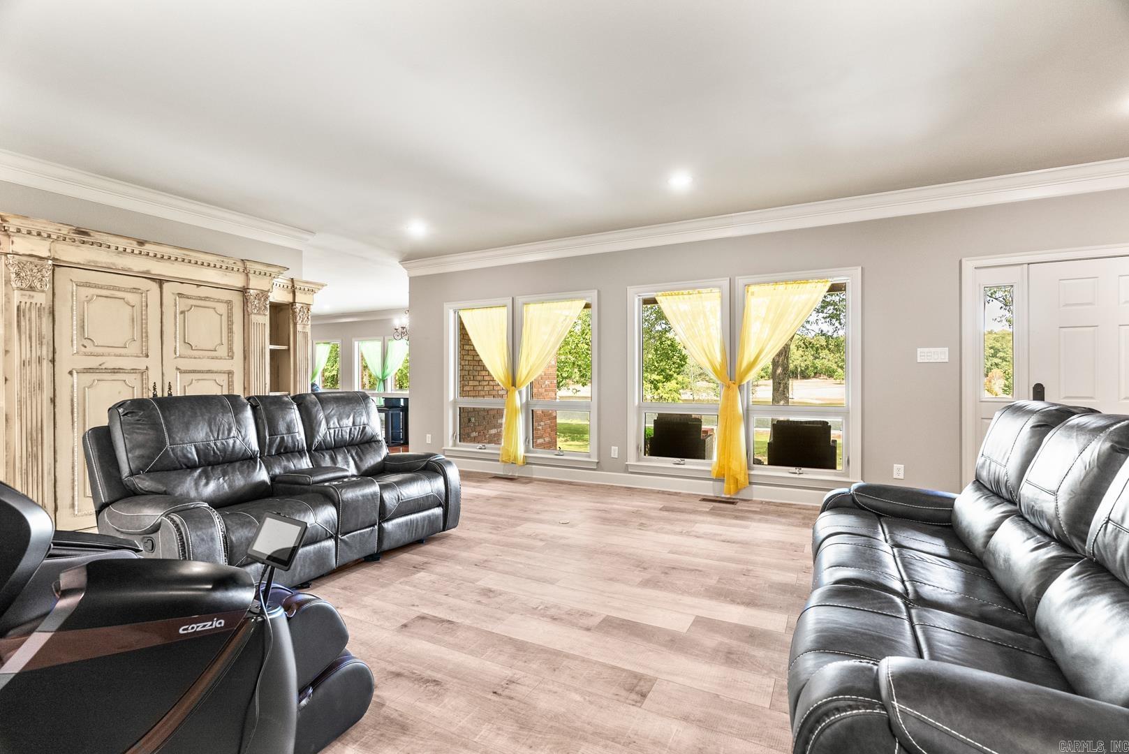 DEER MEADOW - Residential