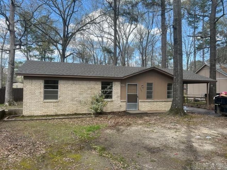 Nice family home in Saline County with 3 bedrooms, 1 bath, and a carport located in the Bryant School District. Storage room off the carport. $1050 a month, $1050 security deposit.