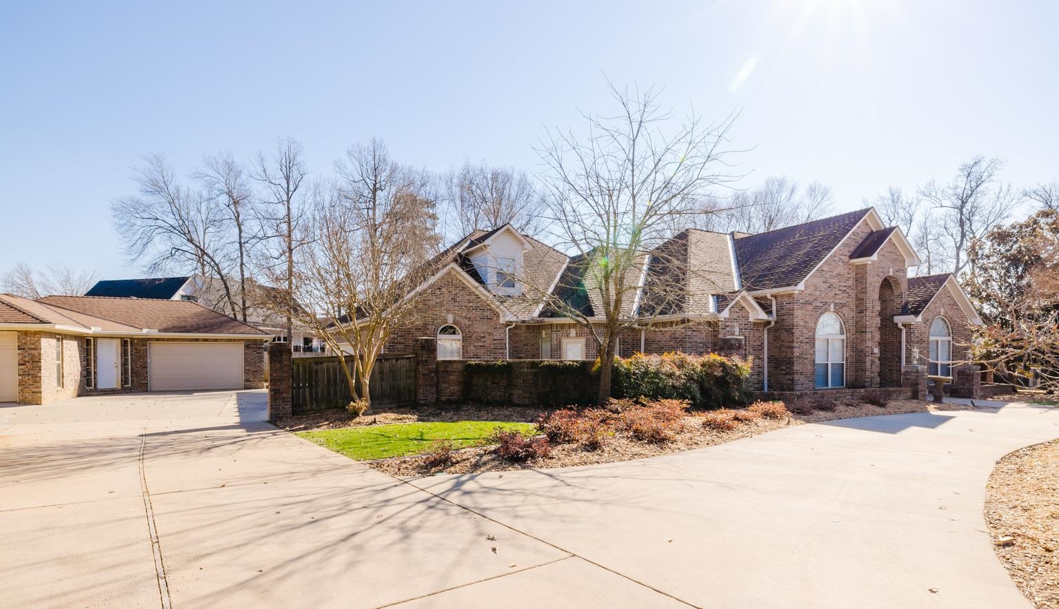 WESTPOINTE - Residential