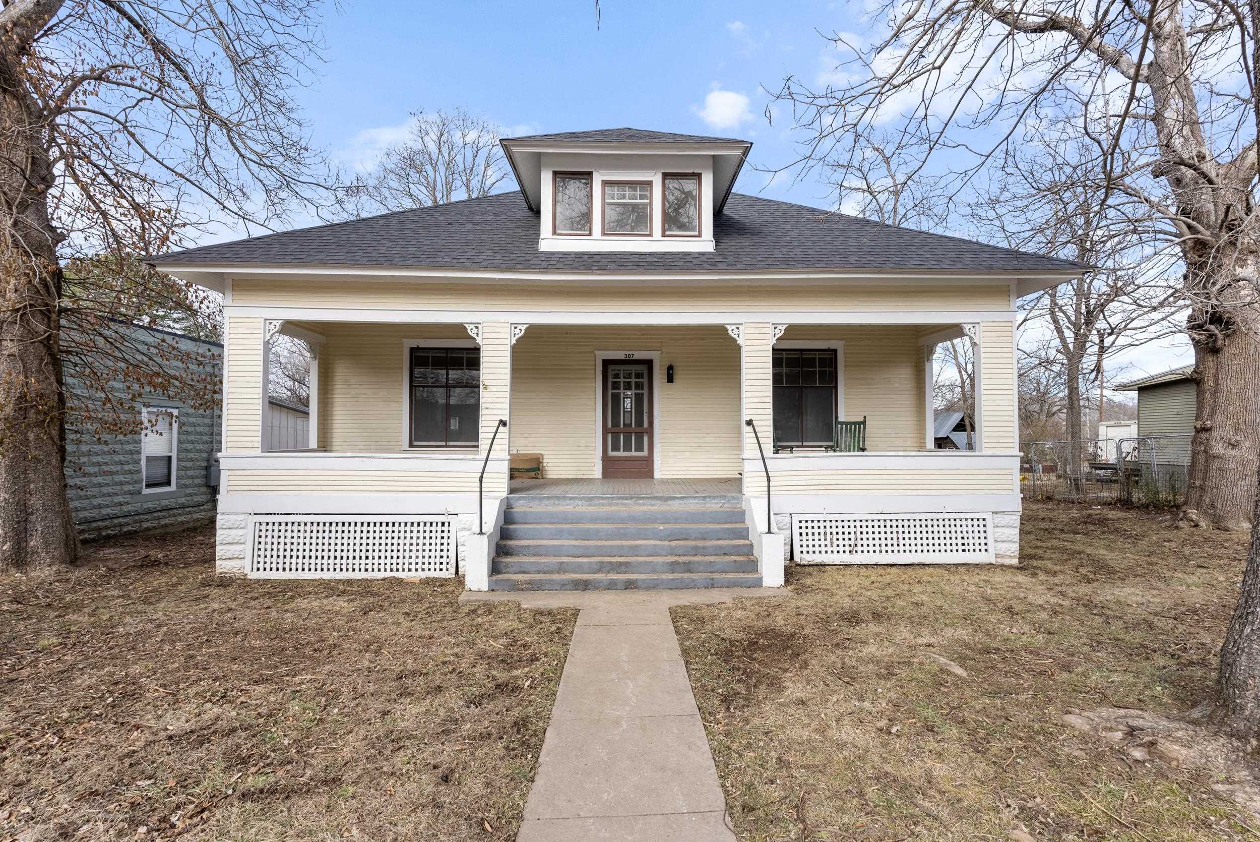 Charming 3-bedroom, 1-bath home in the heart of Leslie, AR! This spacious home is filled with character, featuring beautiful wood doors and trim, original hardwood floors beneath the current flooring, and endless potential to make it your own. With a little TLC and cosmetic updates, this beauty will be the talk of the town! Recent updates include a new roof and a security system that stays. Refrigerator, washer, and dryer convey. Donāt miss your chance to own a piece of Leslieās charmāschedule a showing today!
