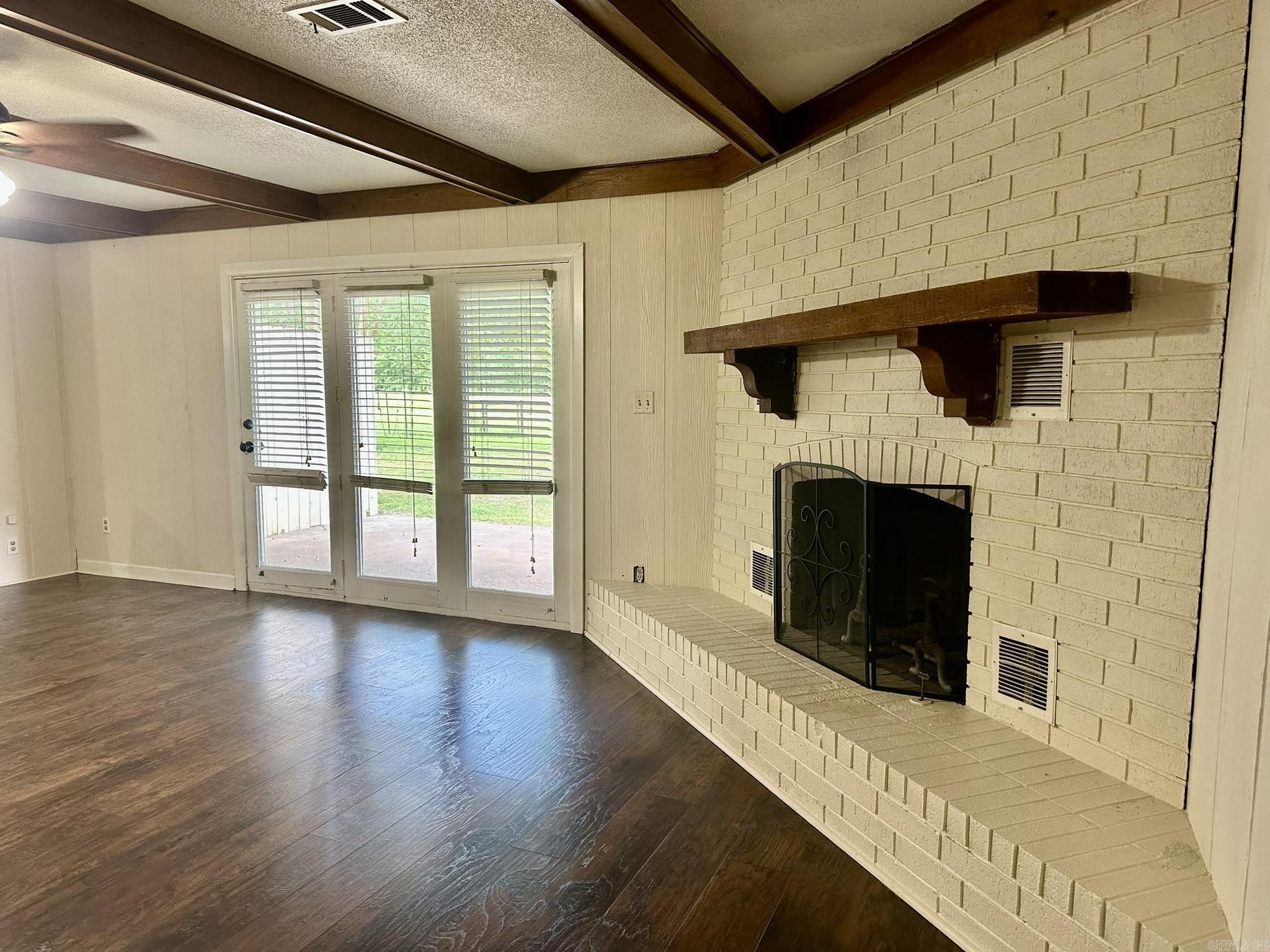 BEVERLY PLACE - Residential