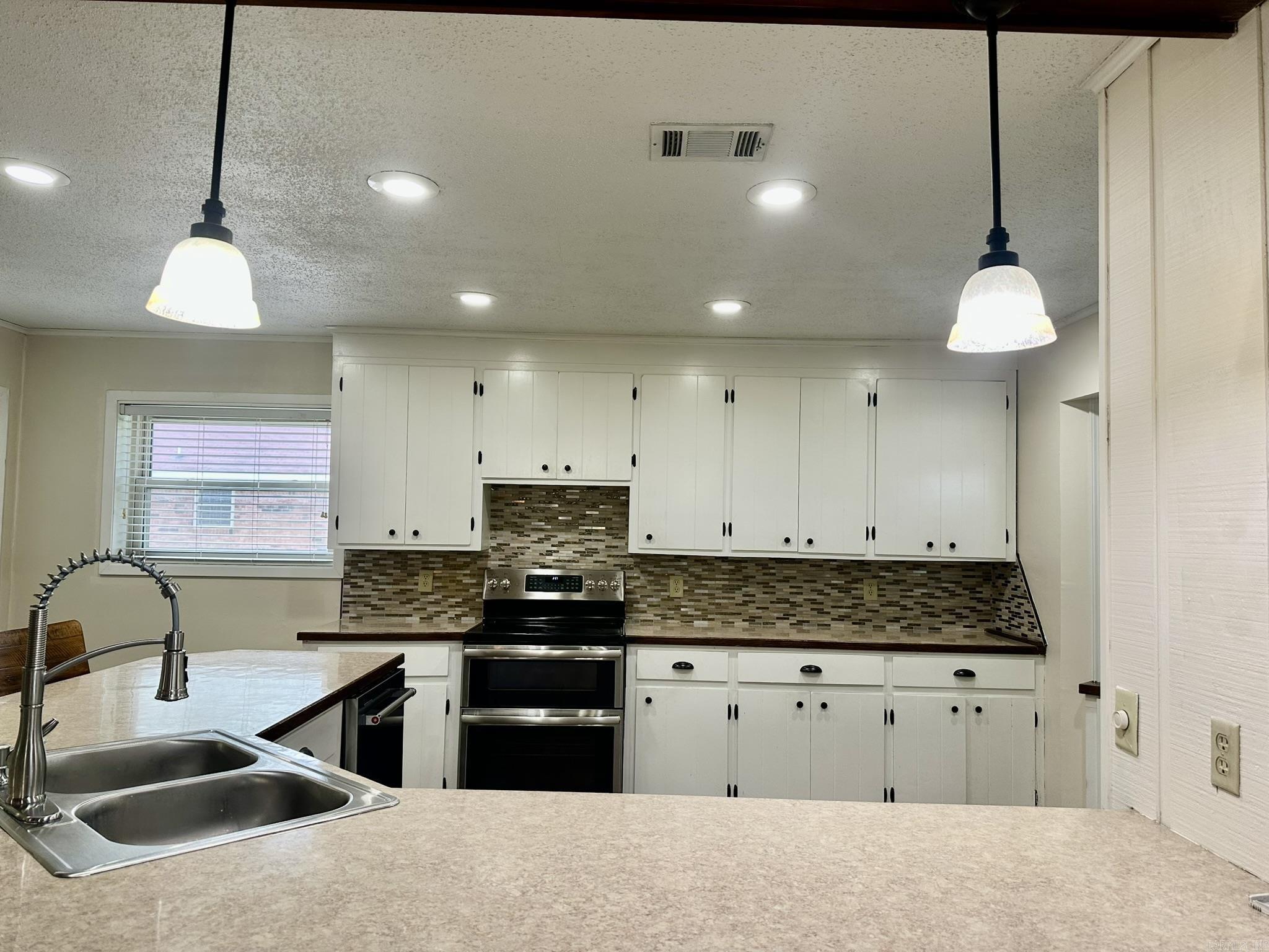 BEVERLY PLACE - Residential