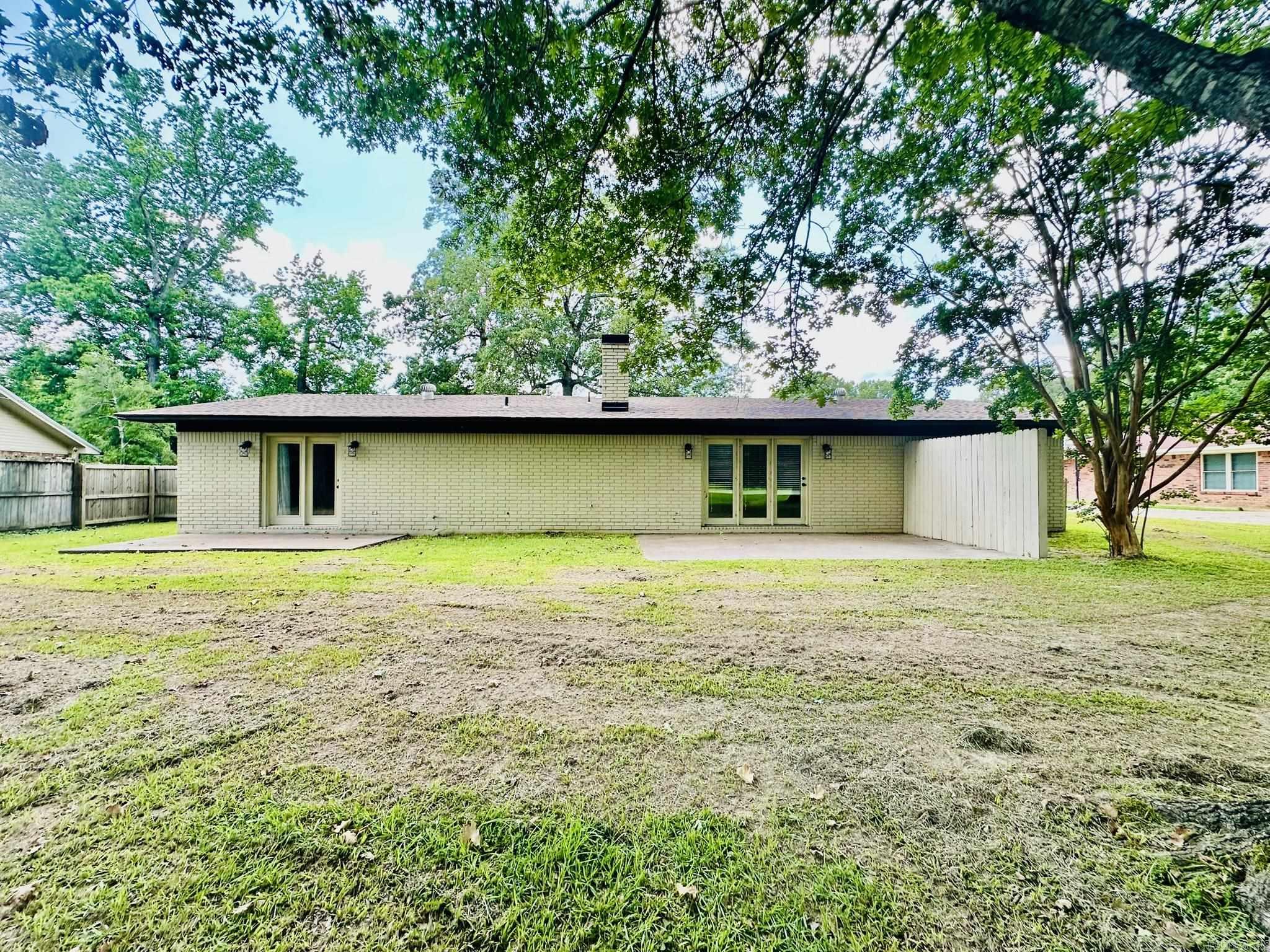 BEVERLY PLACE - Residential