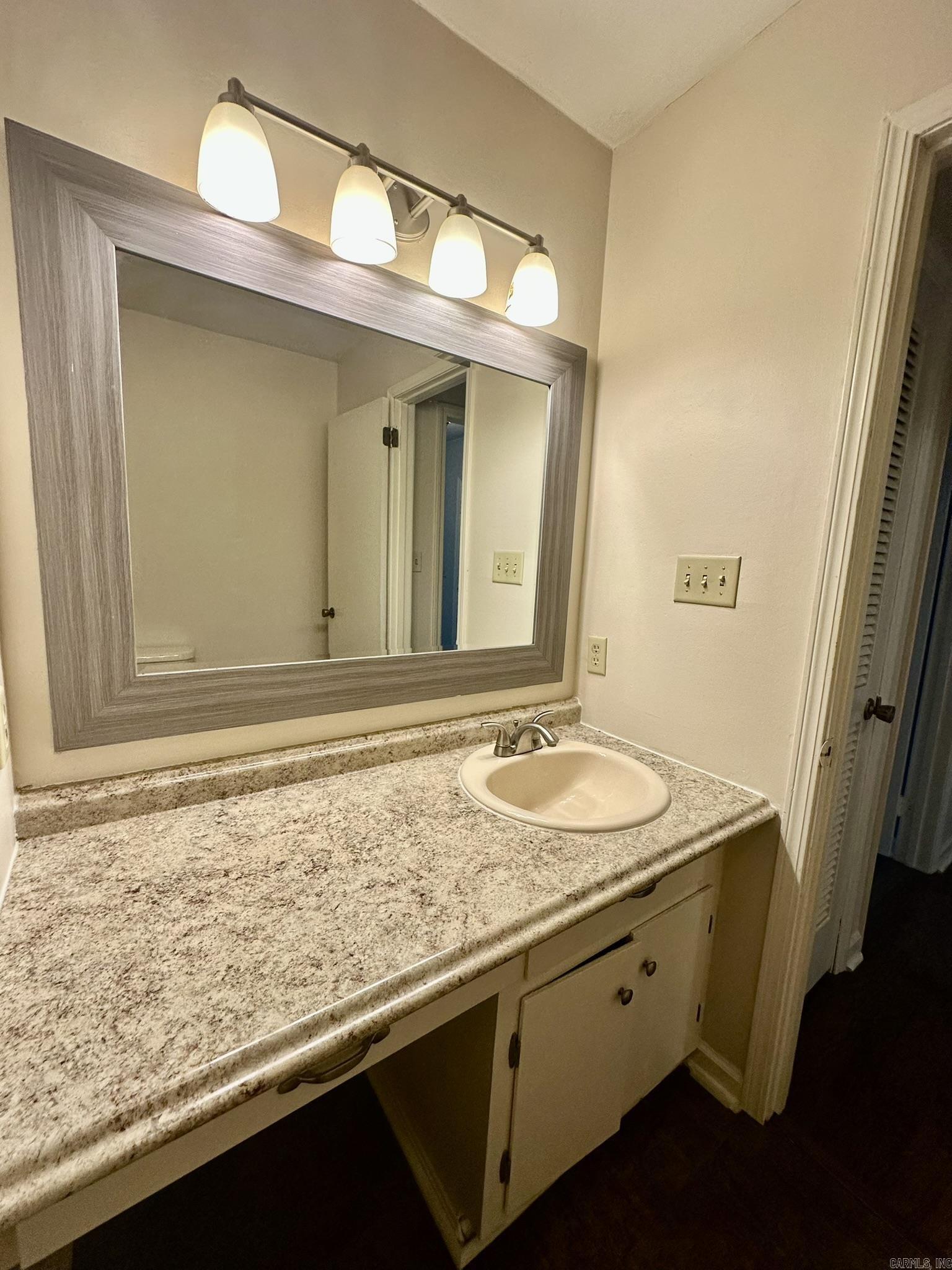 BEVERLY PLACE - Residential