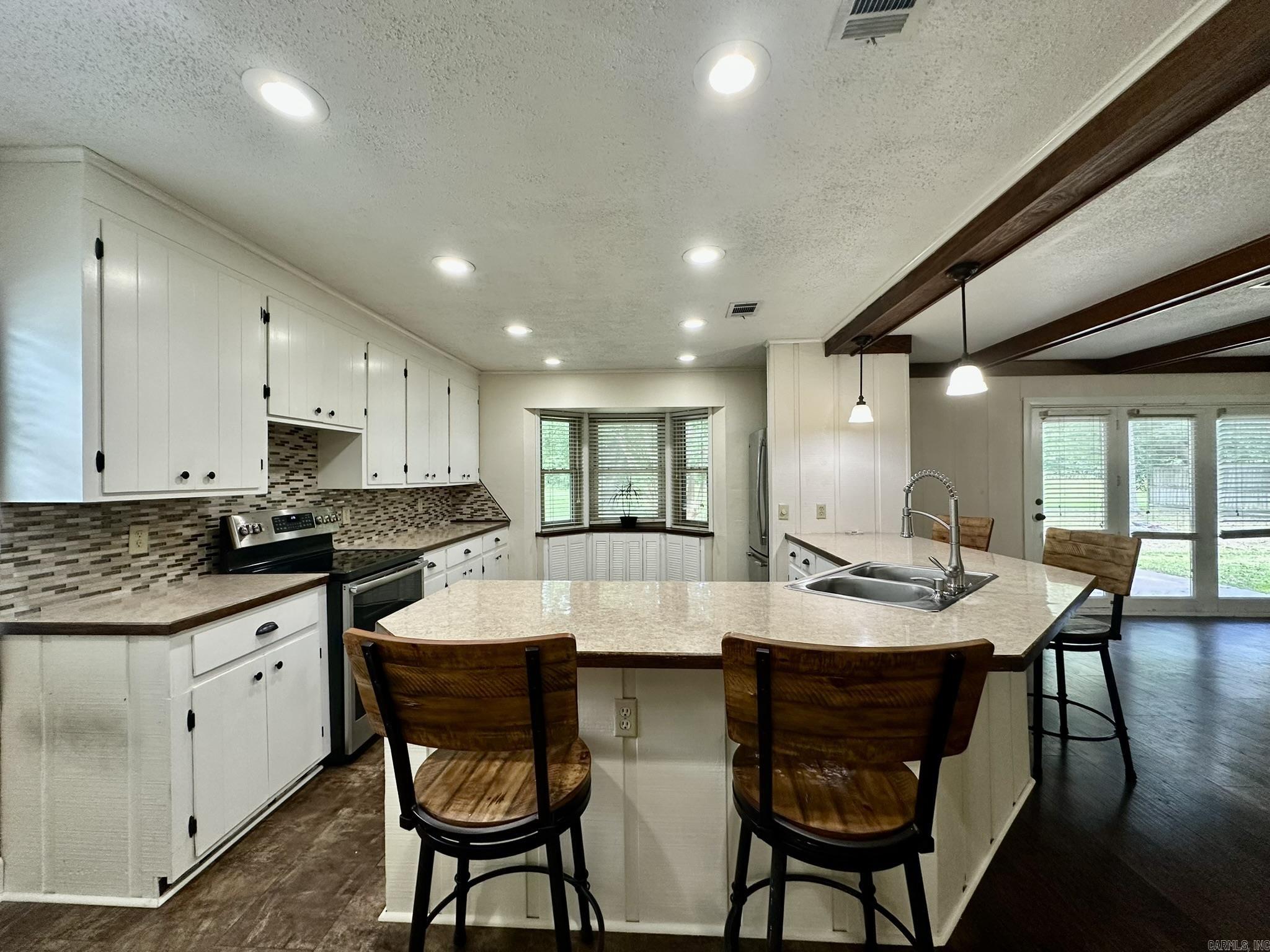 BEVERLY PLACE - Residential