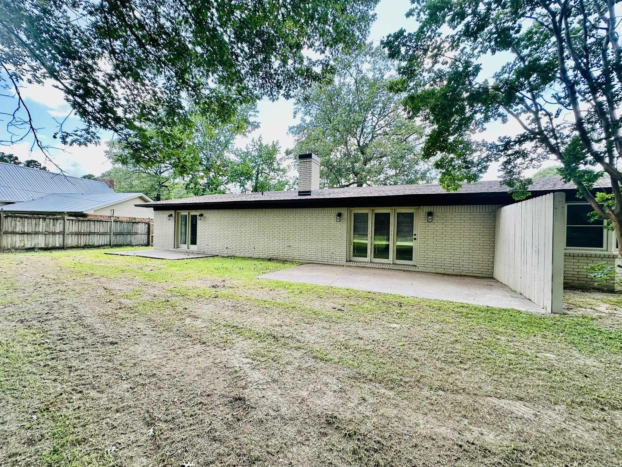 BEVERLY PLACE - Residential