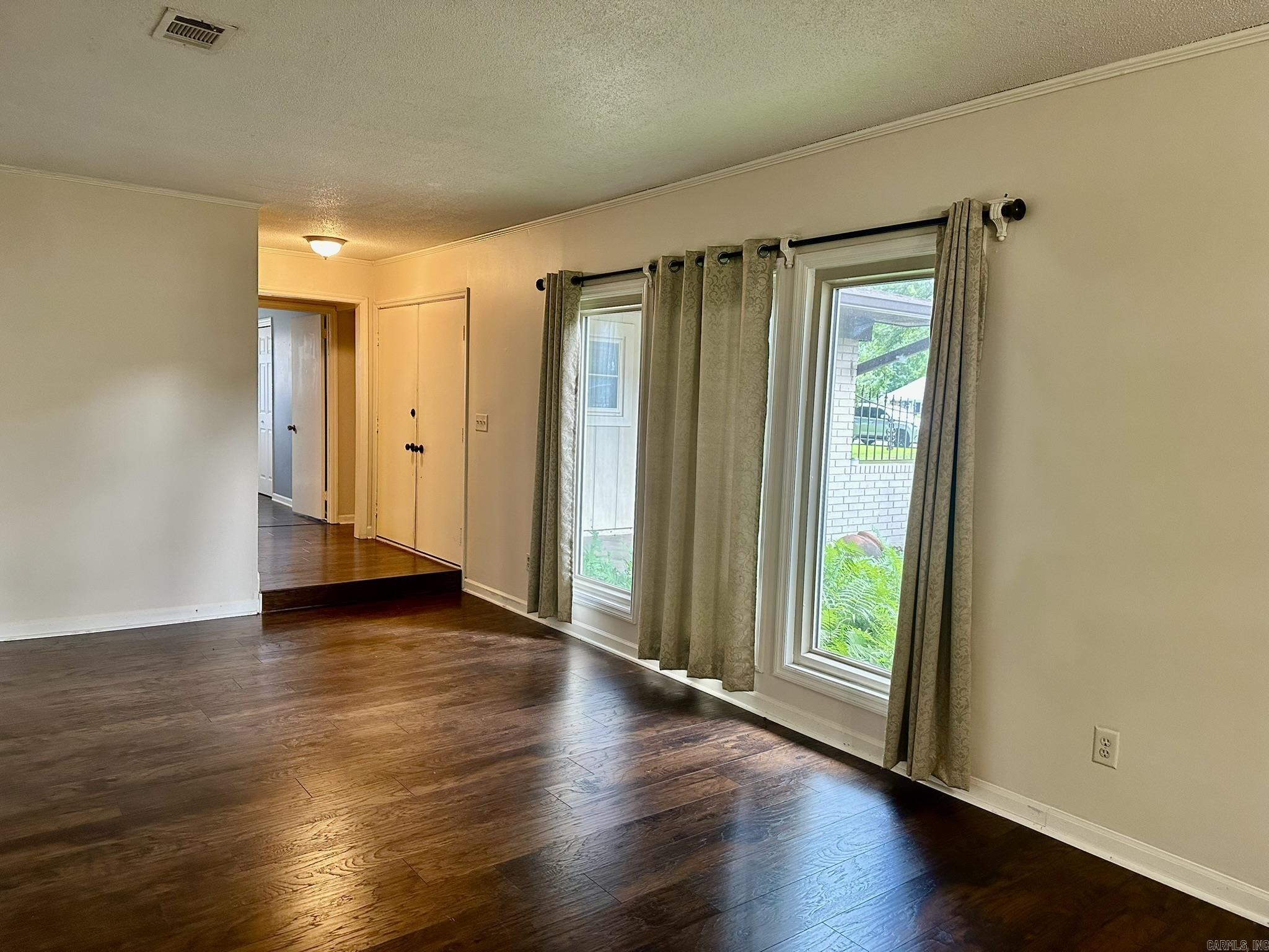BEVERLY PLACE - Residential
