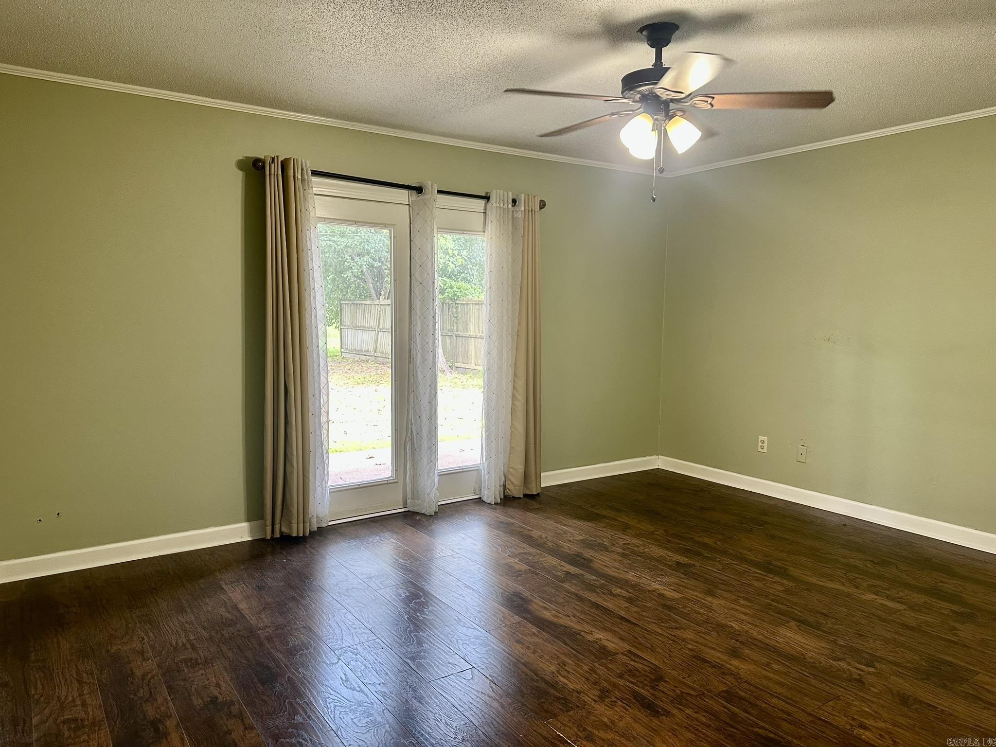 BEVERLY PLACE - Residential