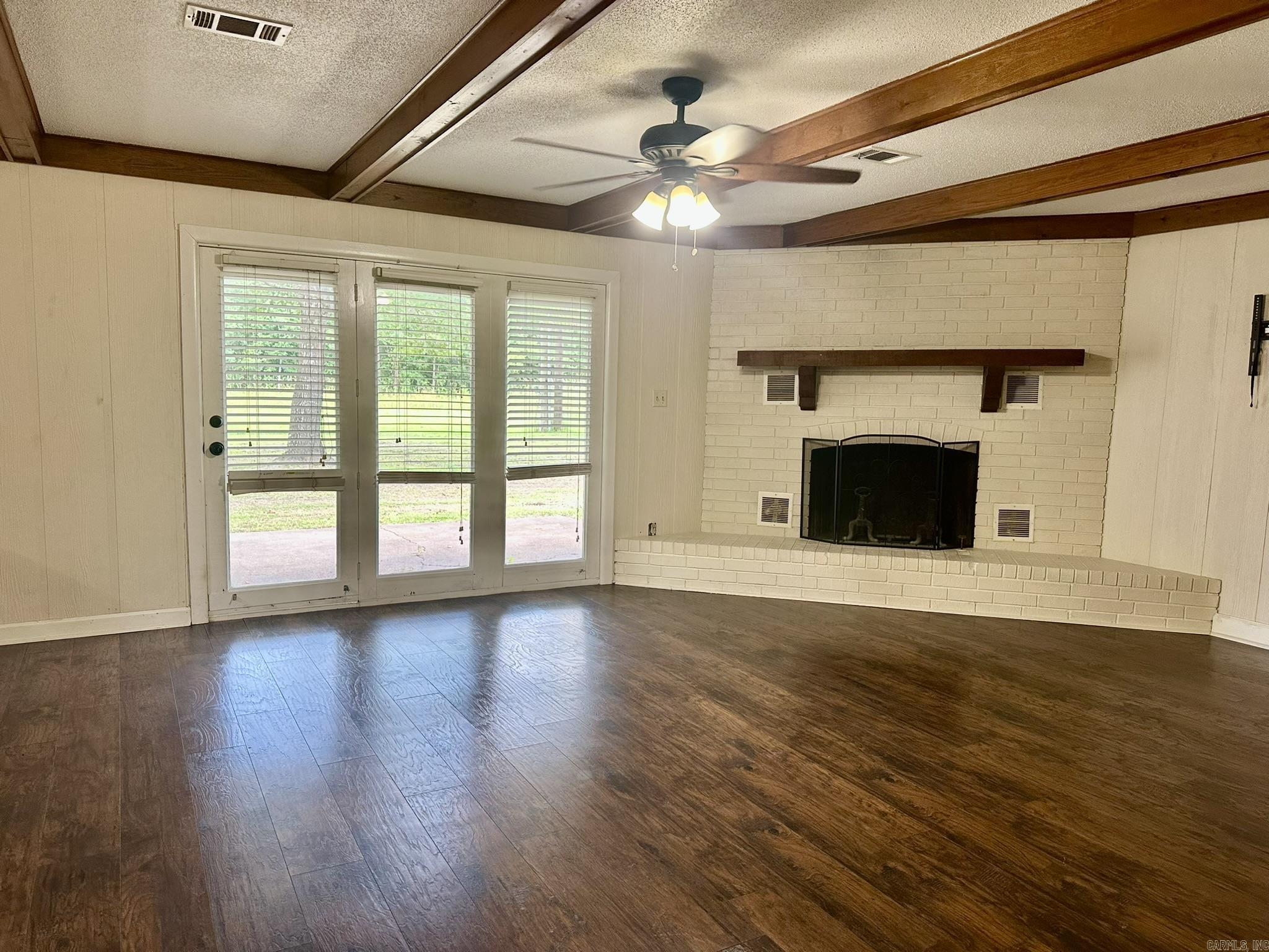 BEVERLY PLACE - Residential