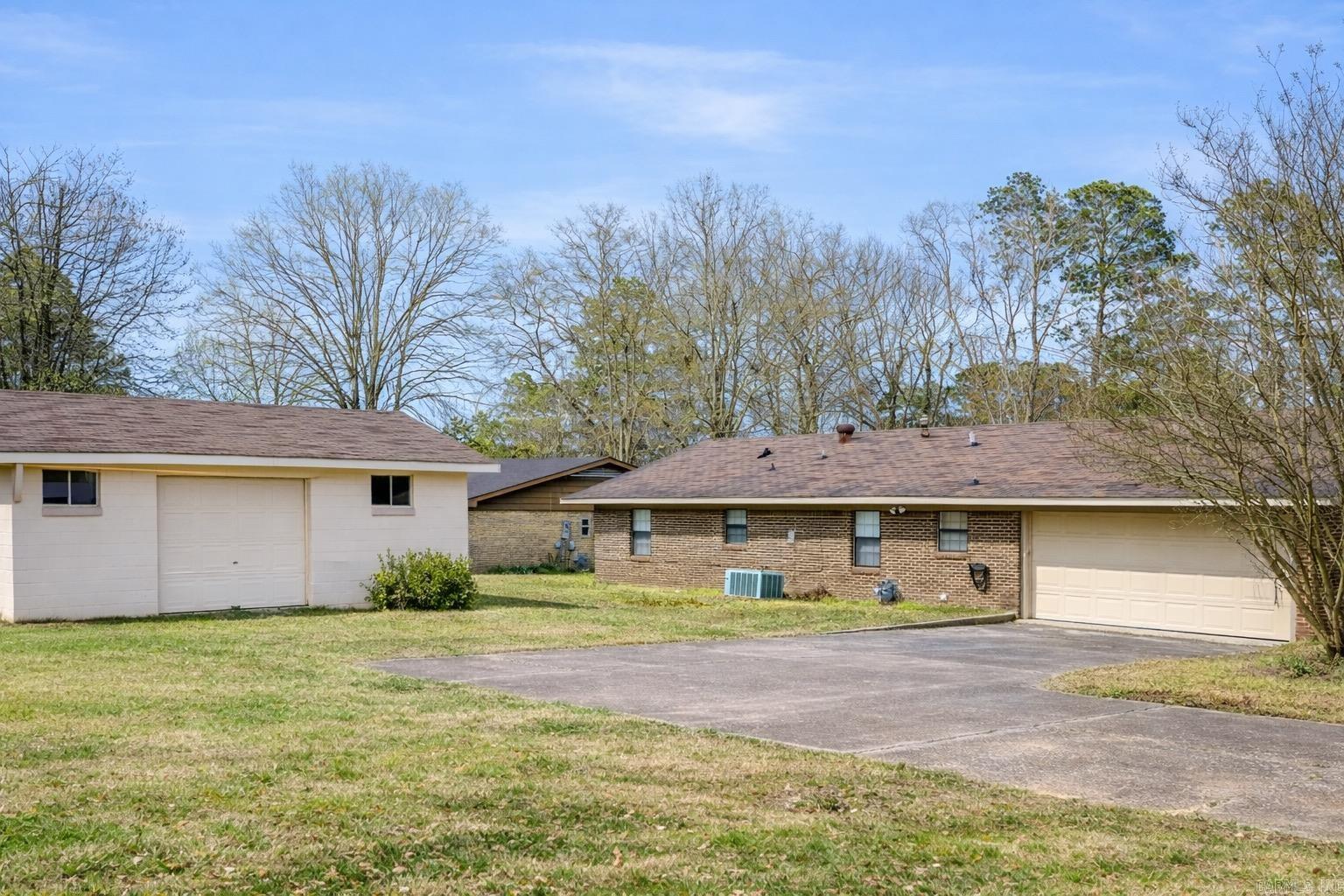 LEEWOOD ADDN - Residential