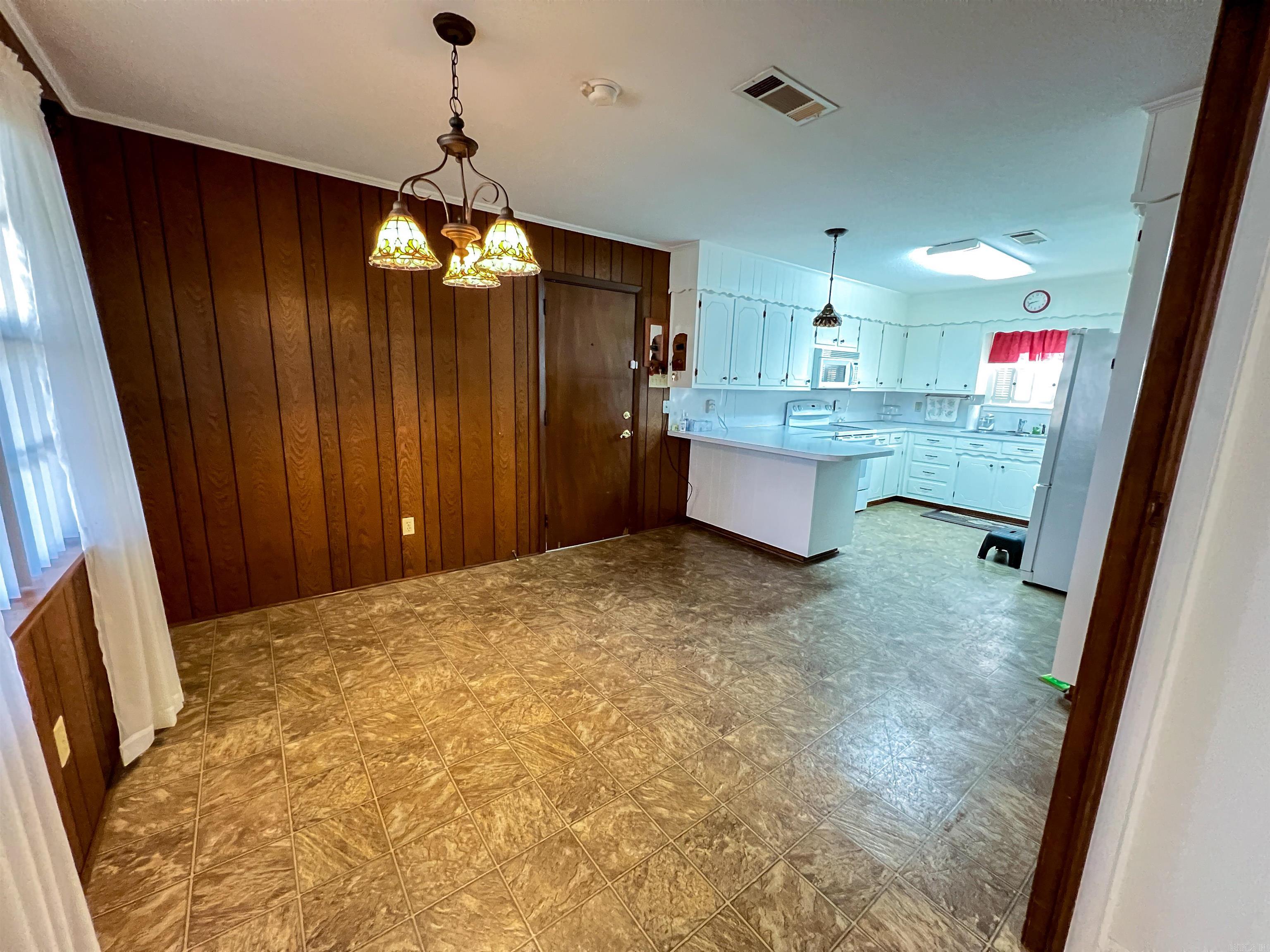 LEEWOOD ADDN - Residential