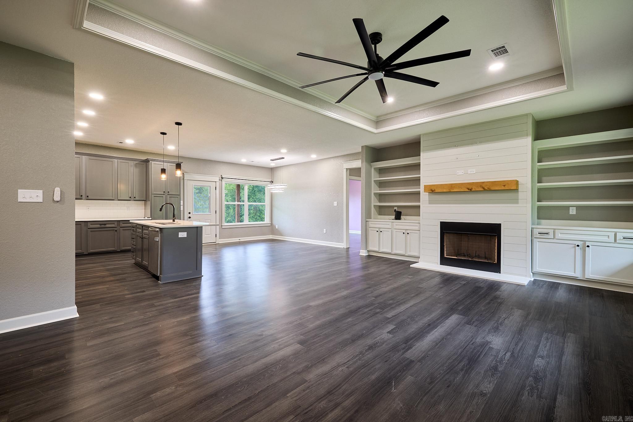 LYDIA'S PLACE - Residential