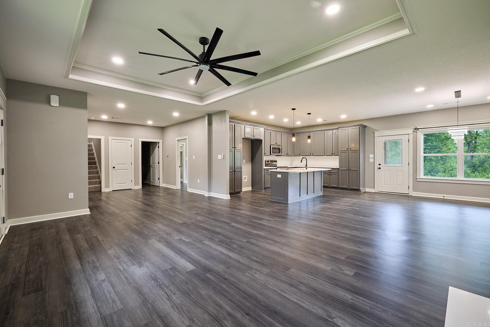 LYDIA'S PLACE - Residential