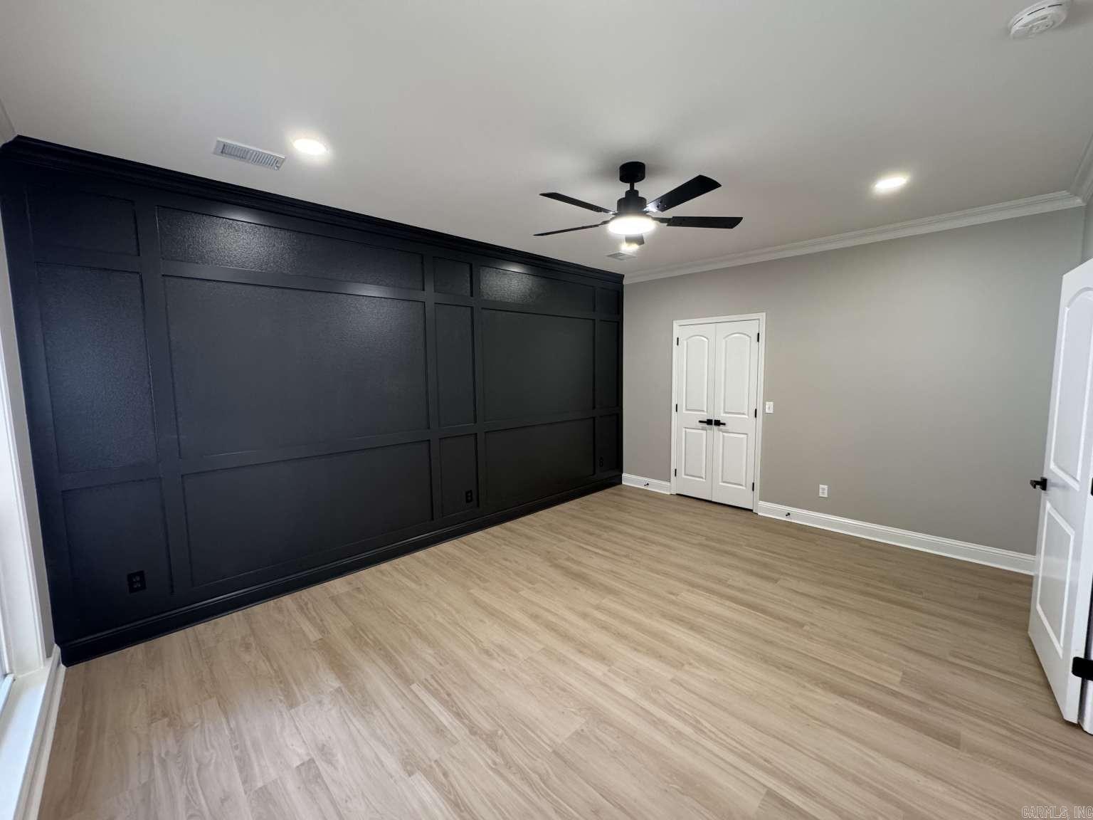 GIBRALTER HGTS - Residential