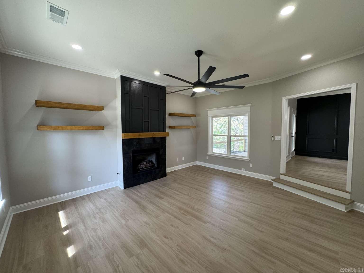 GIBRALTER HGTS - Residential