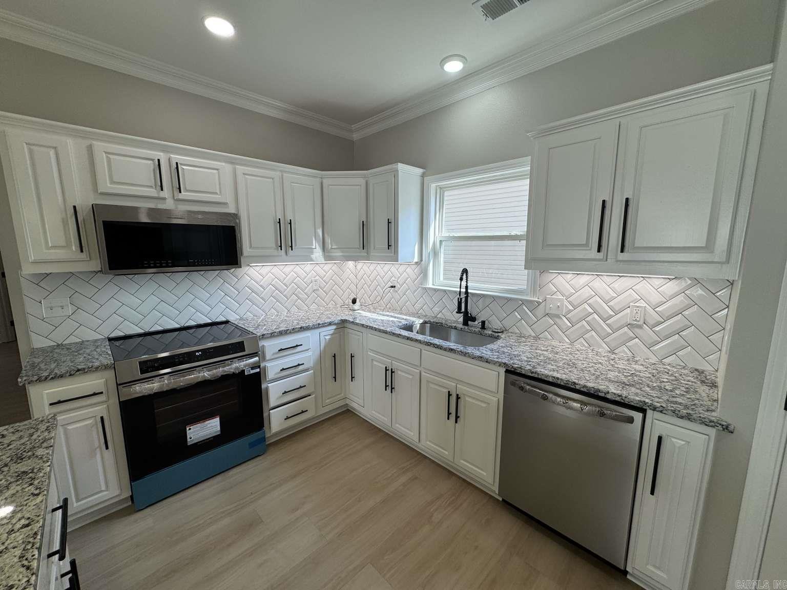 GIBRALTER HGTS - Residential