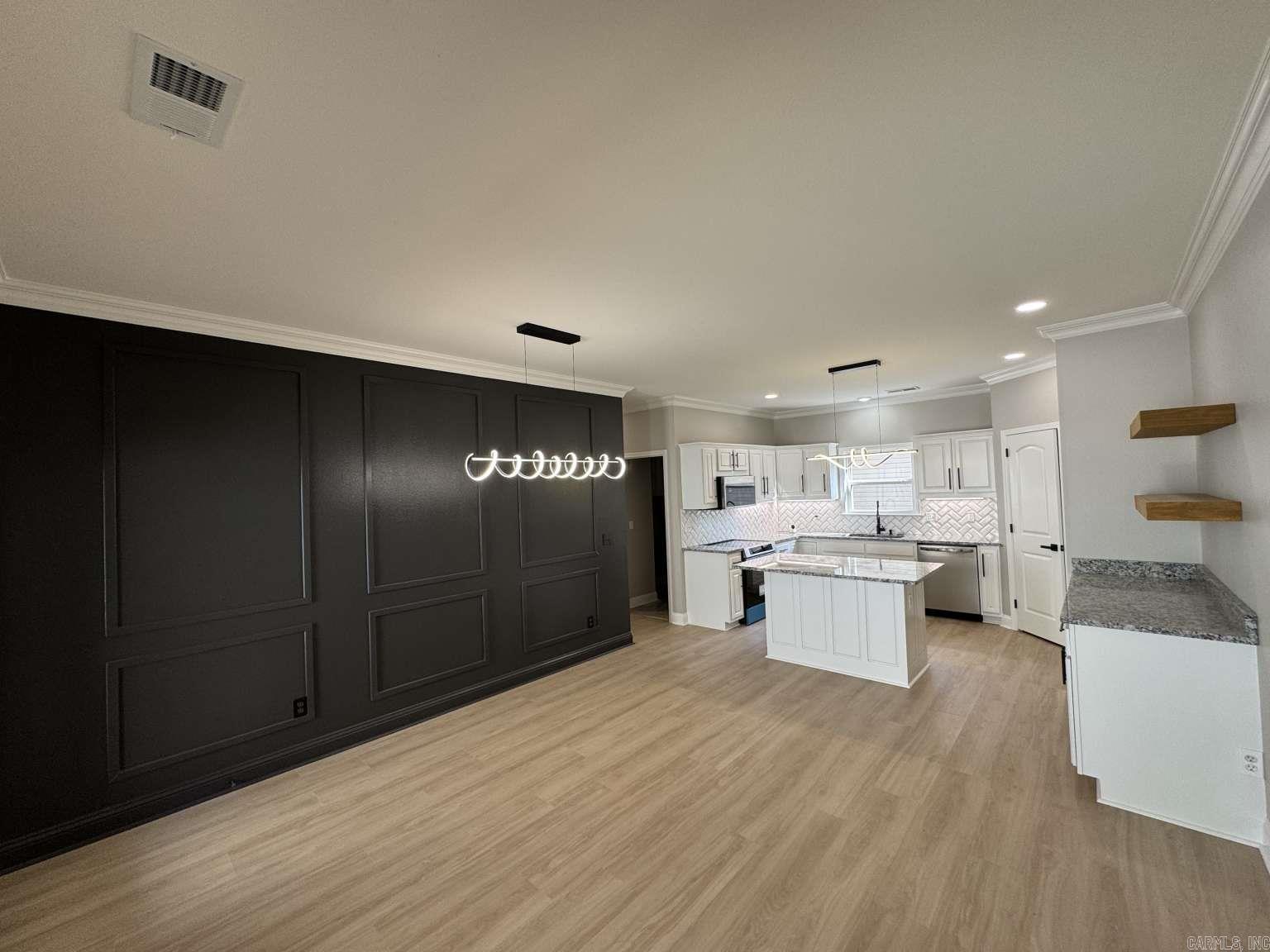 GIBRALTER HGTS - Residential