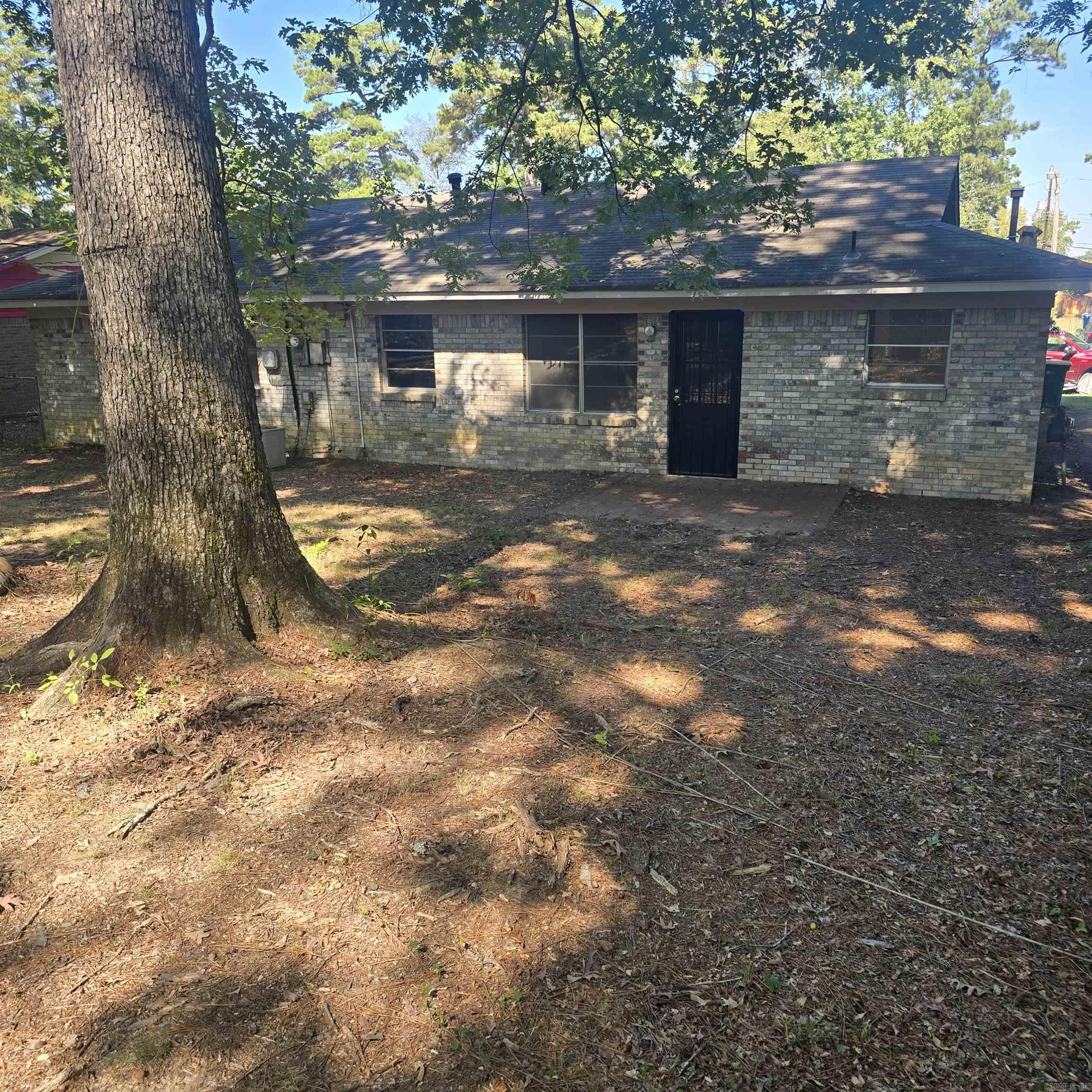 COLONIAL COVE - Residential