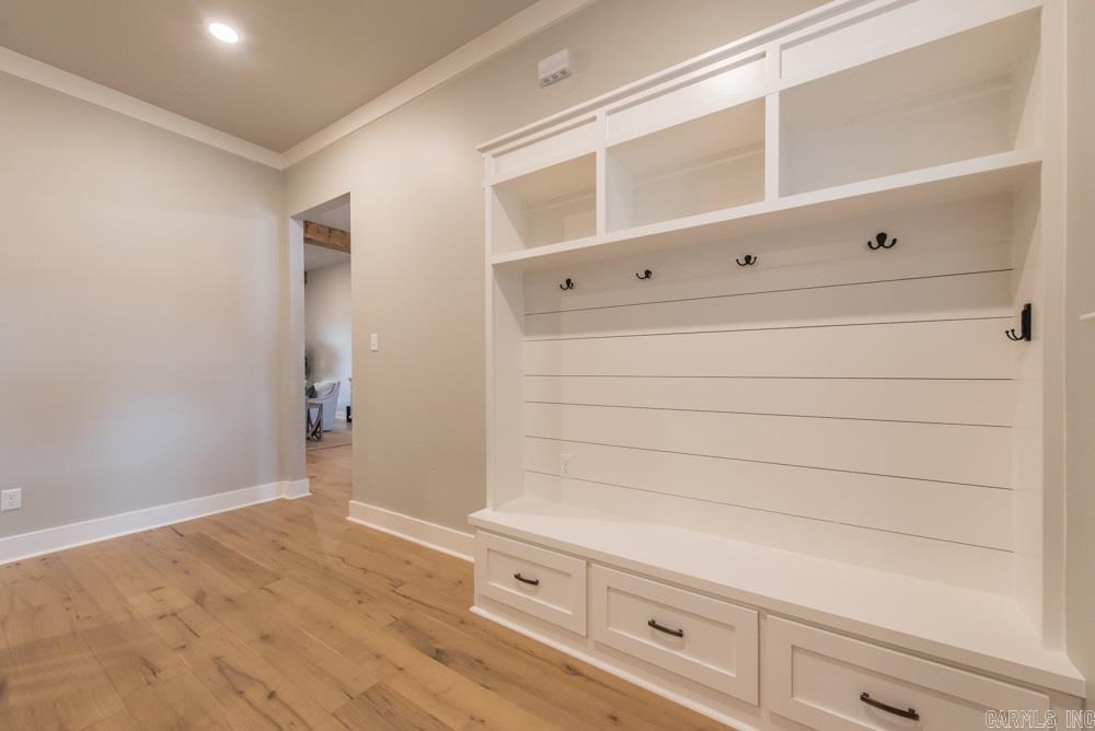 CHENAL VALLEY "ENSBURY PLACE" - Residential
