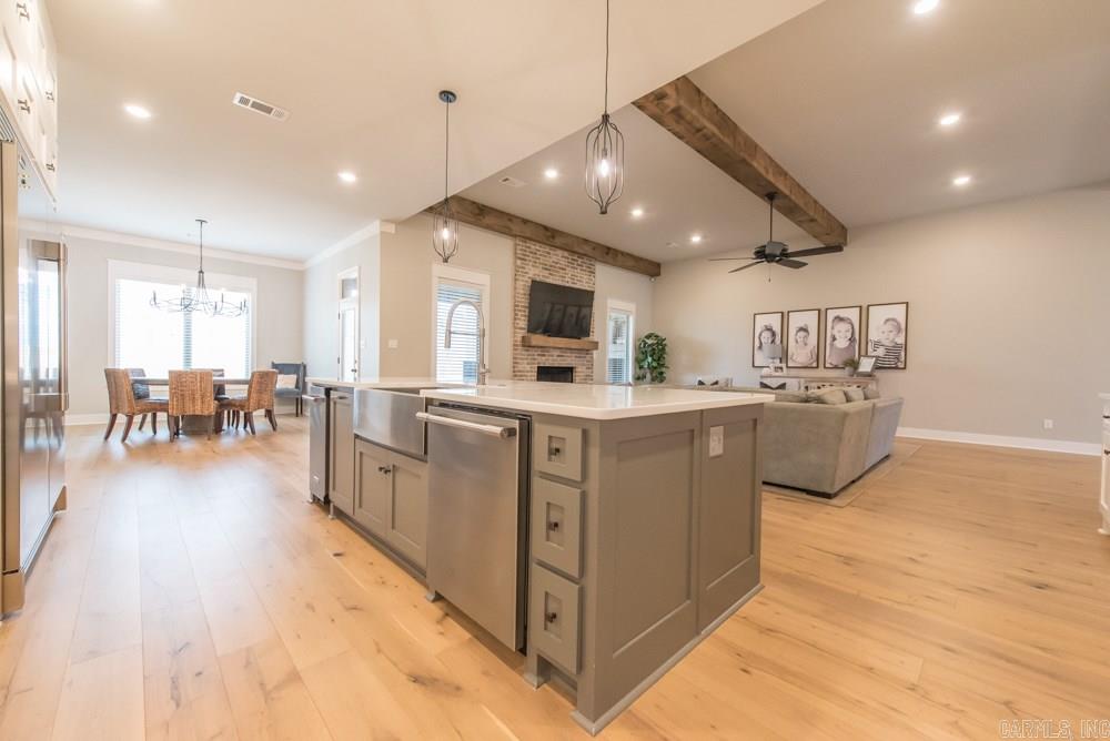 CHENAL VALLEY "ENSBURY PLACE" - Residential