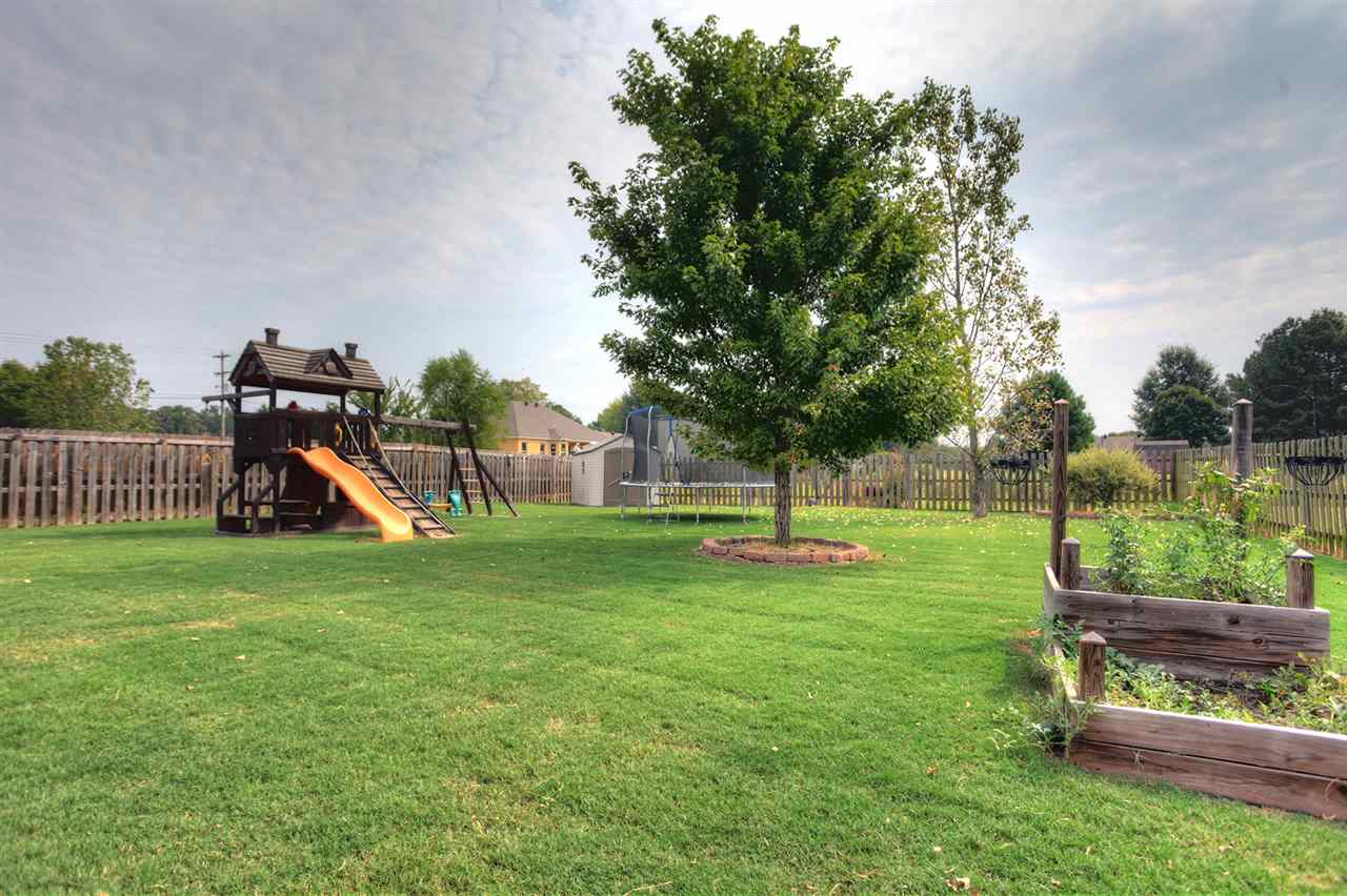 Club Creek - Residential