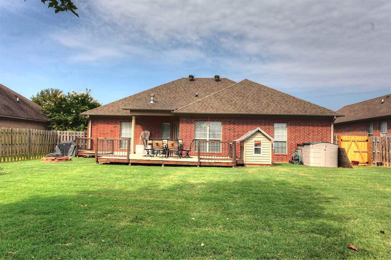 Club Creek - Residential