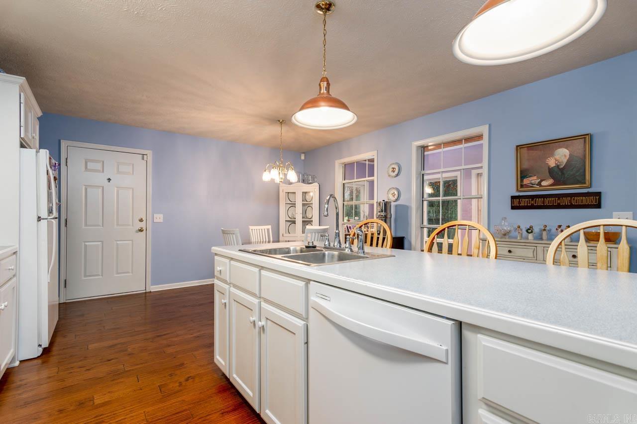 CEDAR PARK ESTATES - Residential