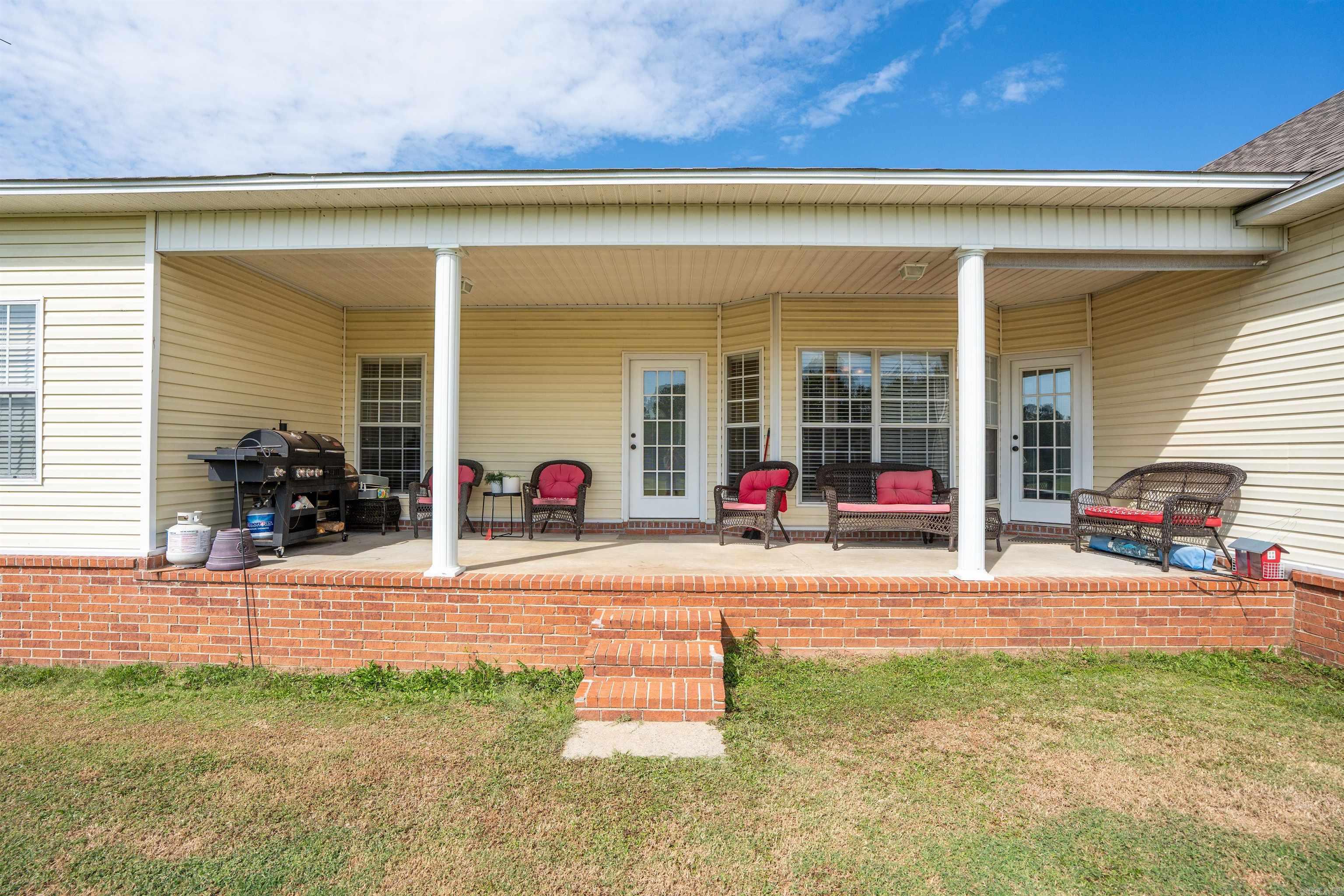 NORTHVIEW ACRES - Residential